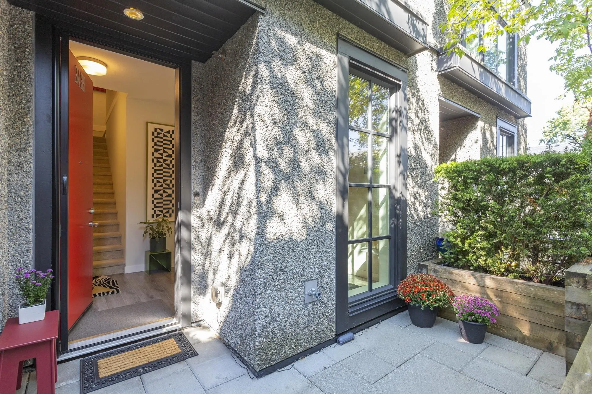 3439 Porter Street