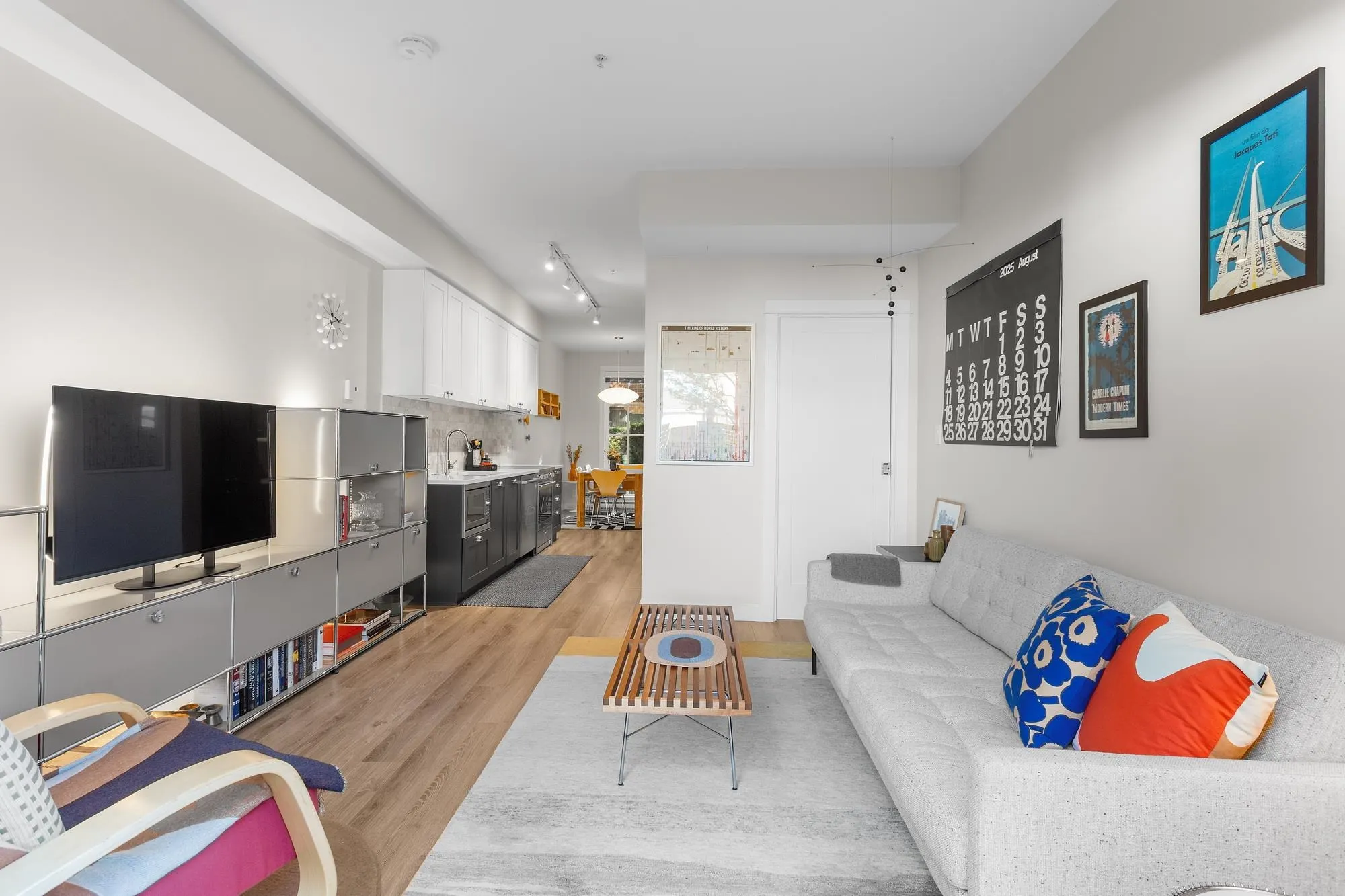 3439 Porter Street