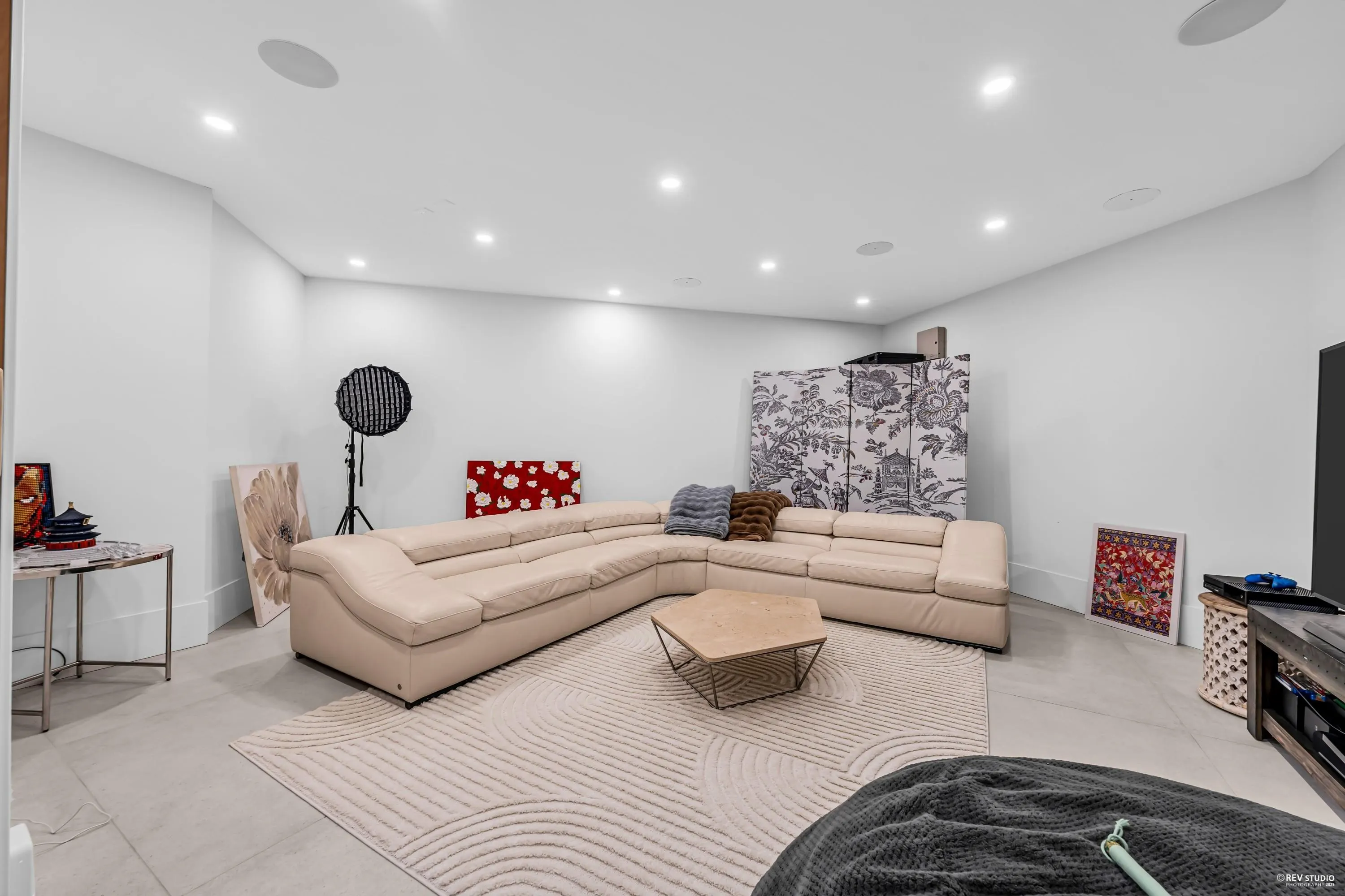 1075 Belvedere Drive