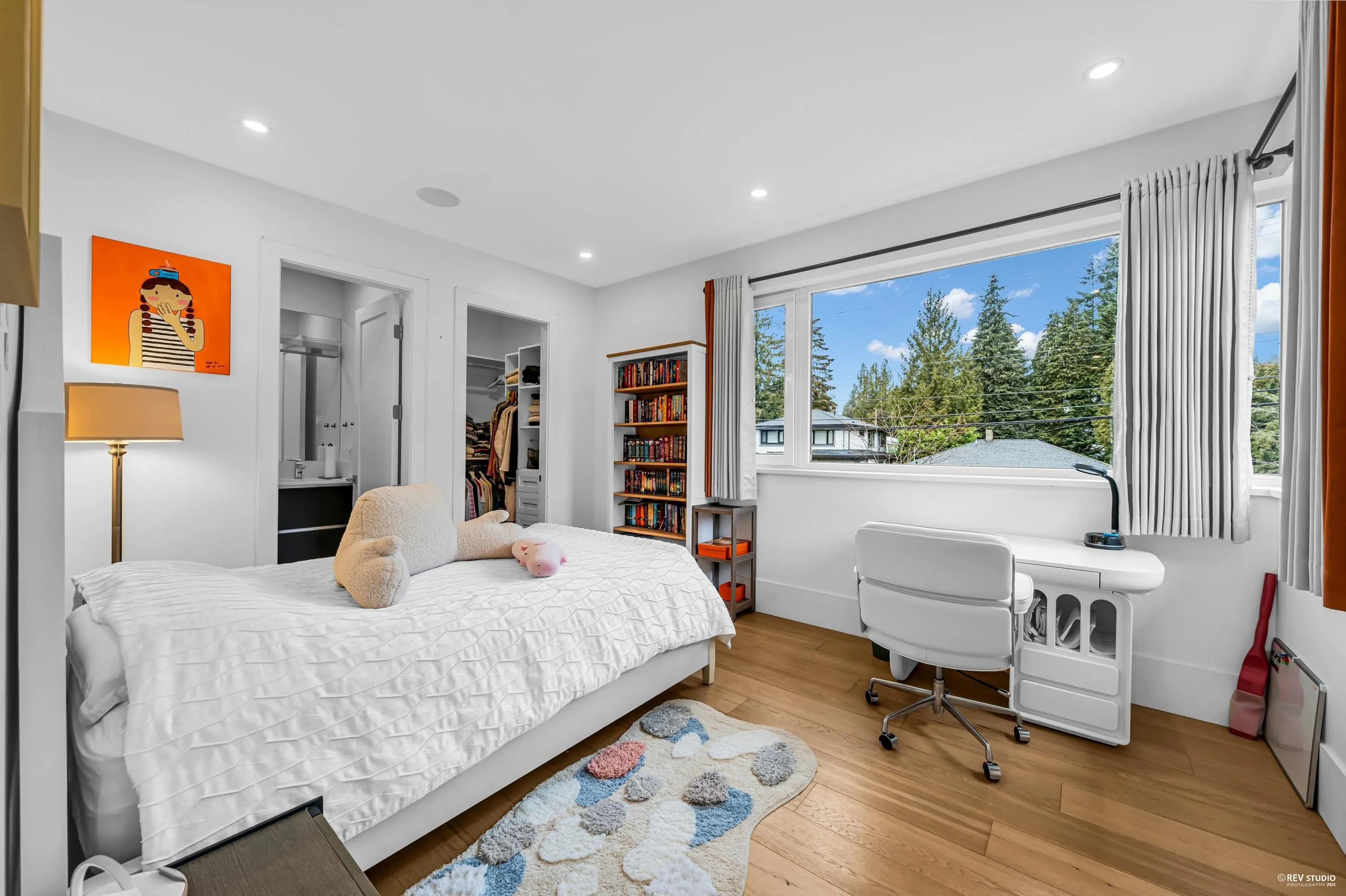 1075 Belvedere Drive