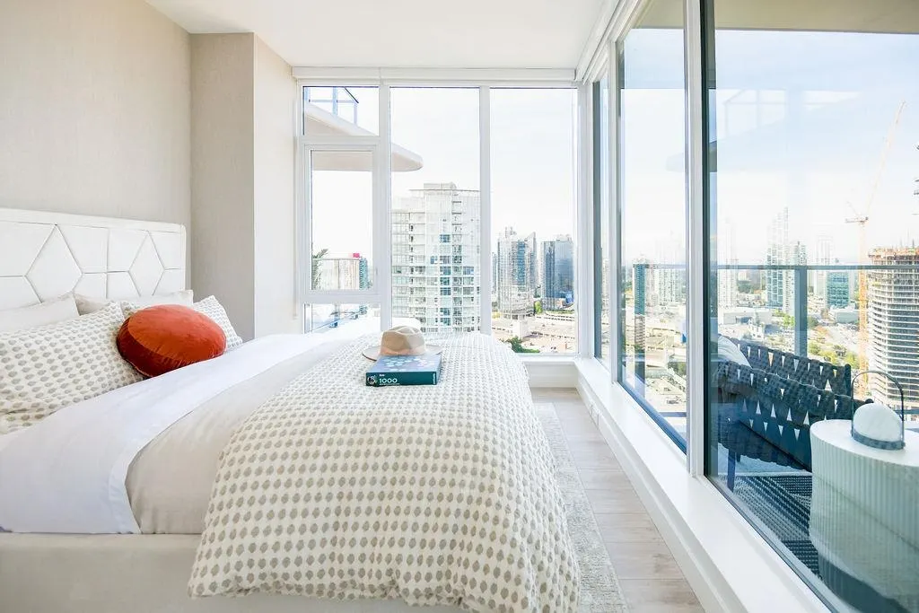 701 4988 Bennett Street