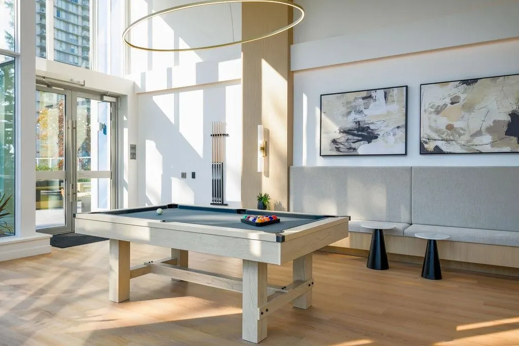 701 4988 Bennett Street