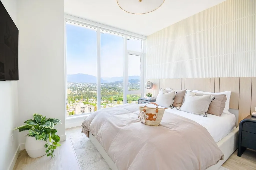 701 4988 Bennett Street