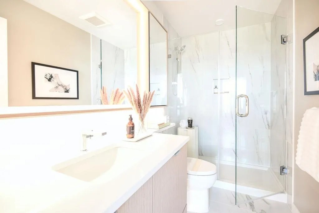 701 4988 Bennett Street