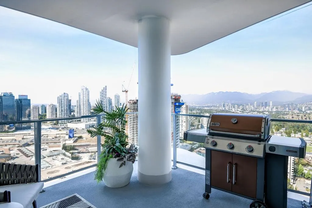 701 4988 Bennett Street