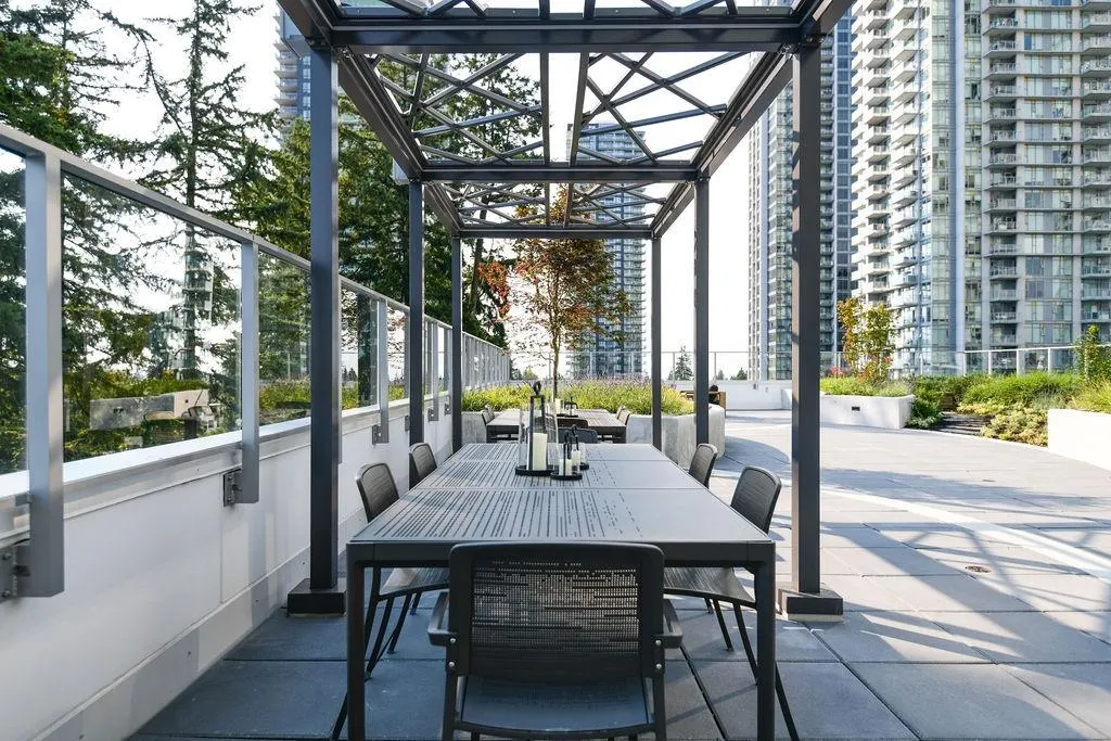 701 4988 Bennett Street