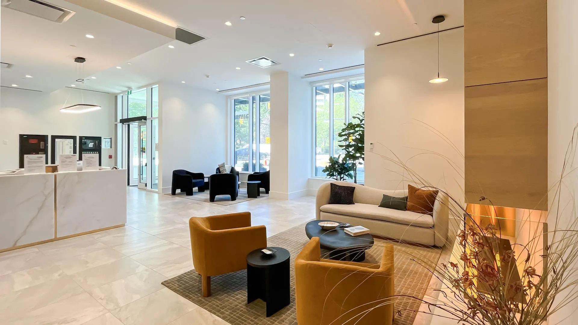 2406 6468 Willingdon Avenue