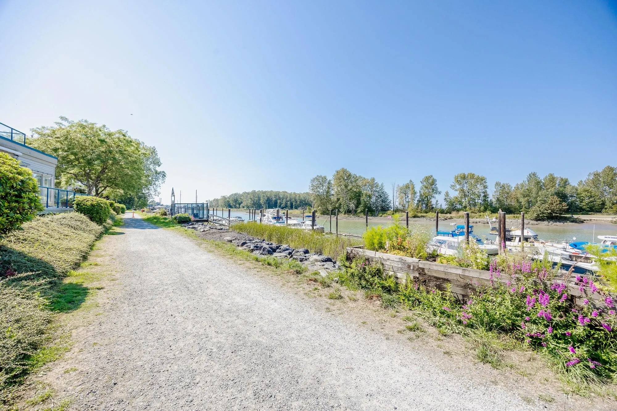 112 4743 W River Road