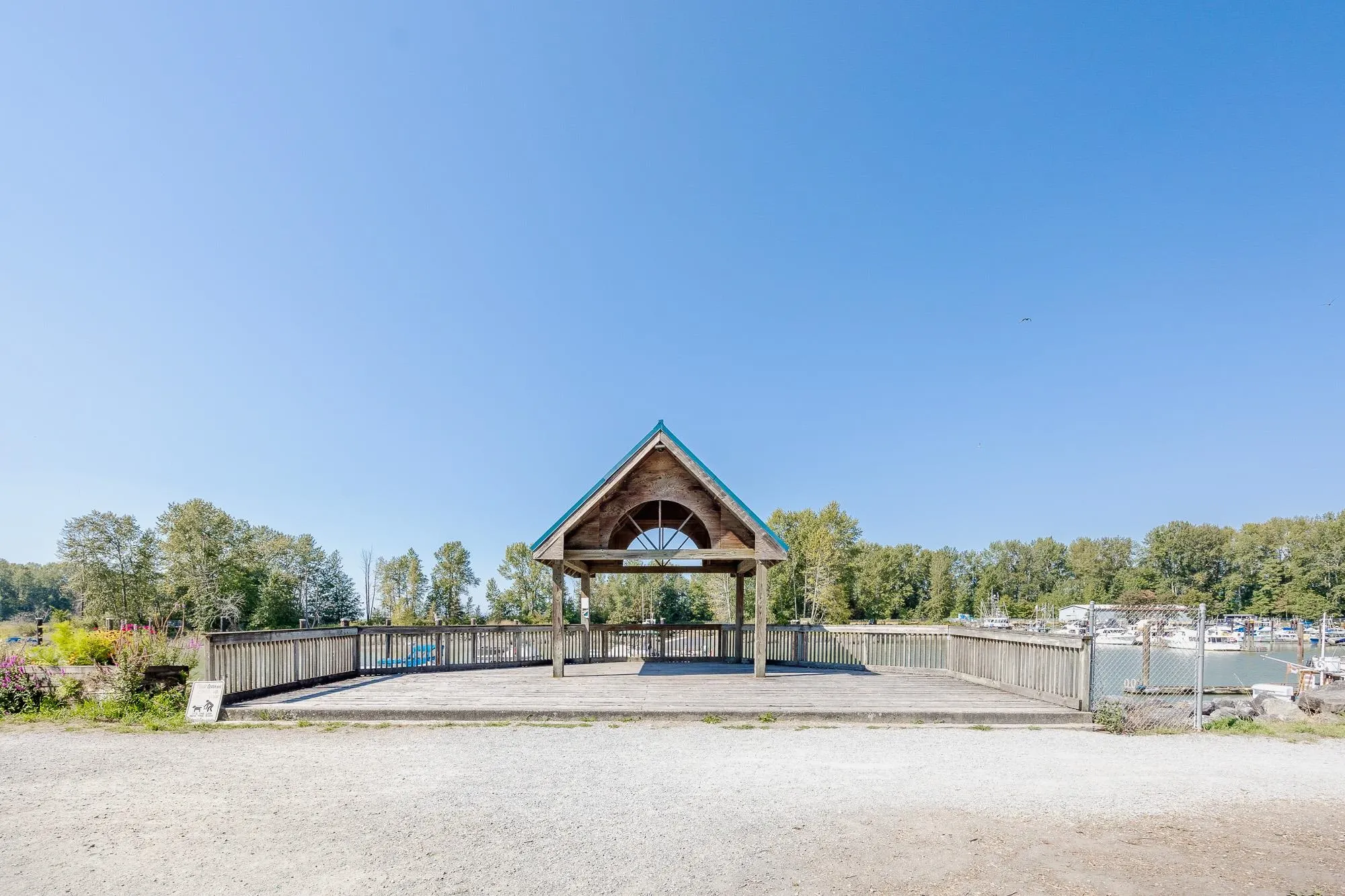 112 4743 W River Road