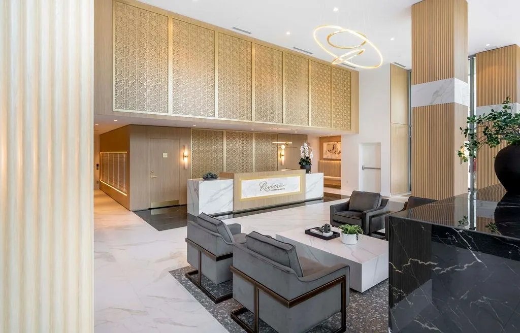 903 4988 Bennett Street