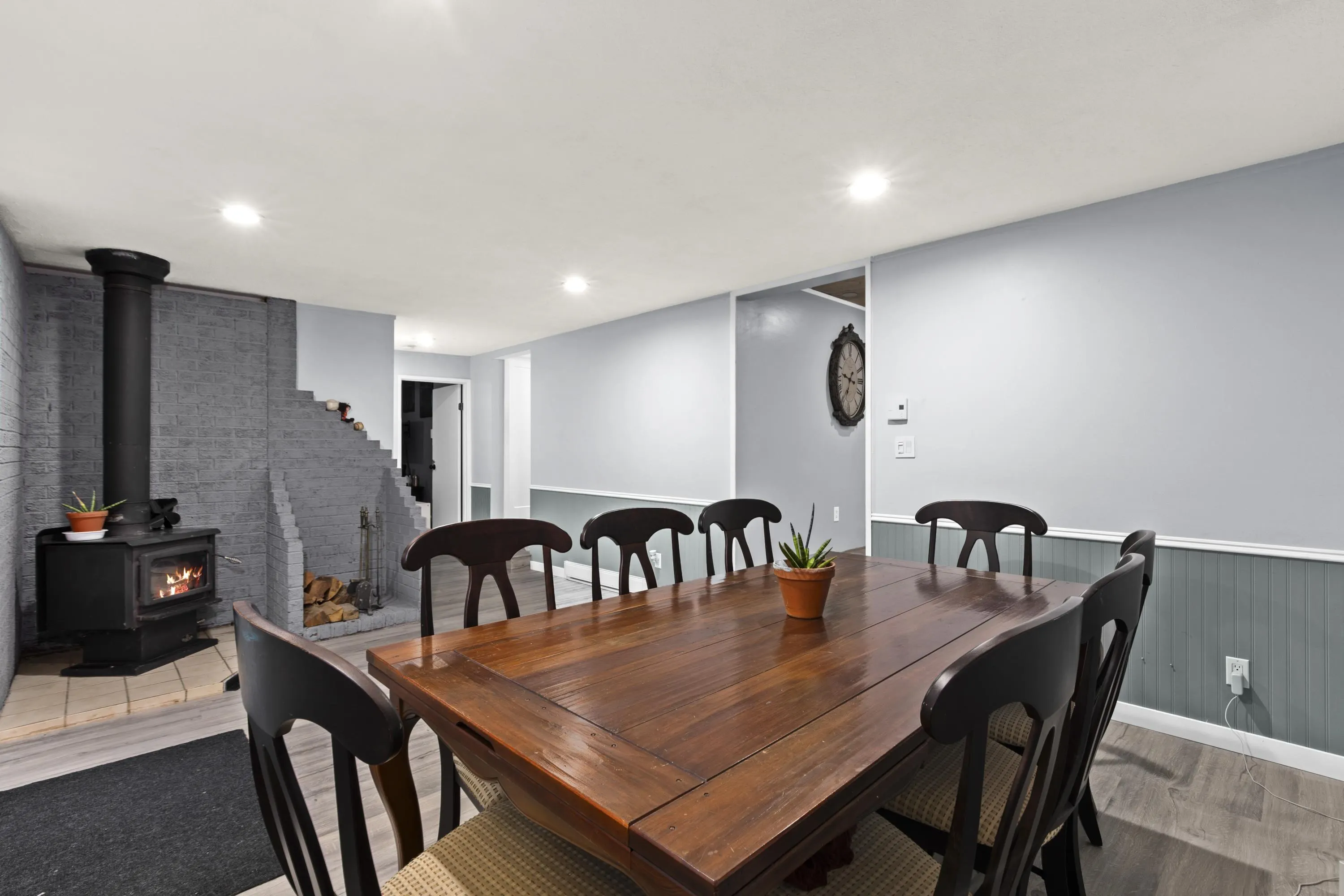 23 40157 Government Road