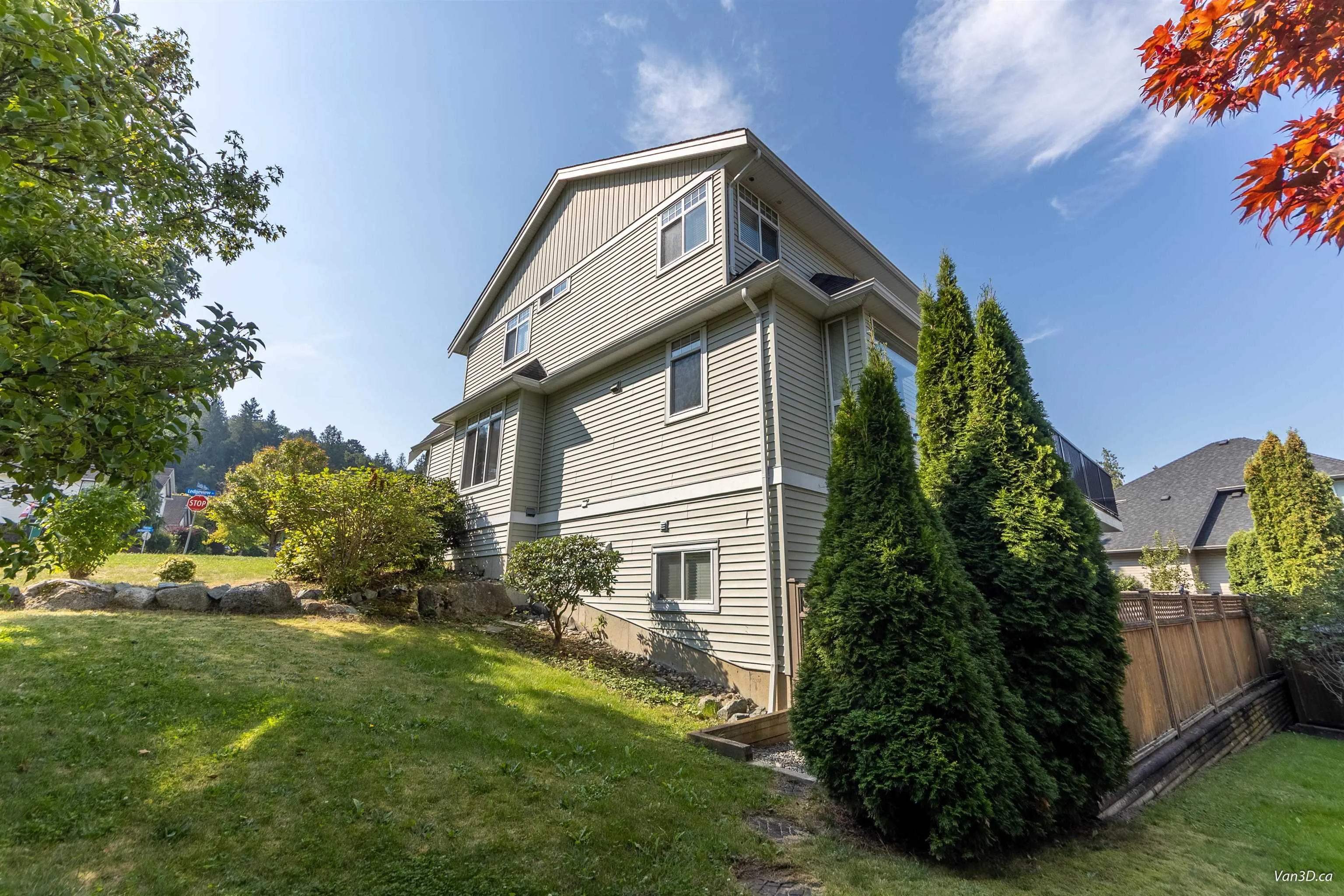 35725 Ledgeview Drive