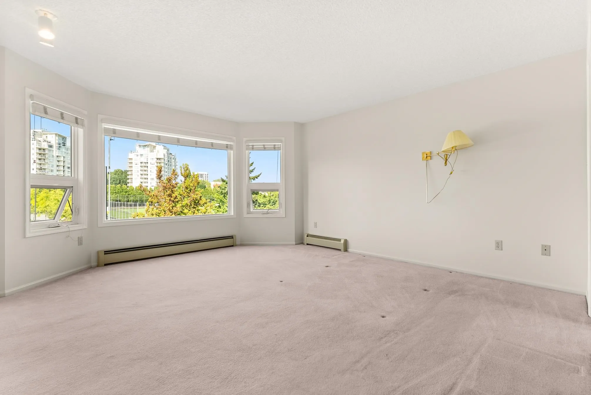 211 7251 Minoru Boulevard