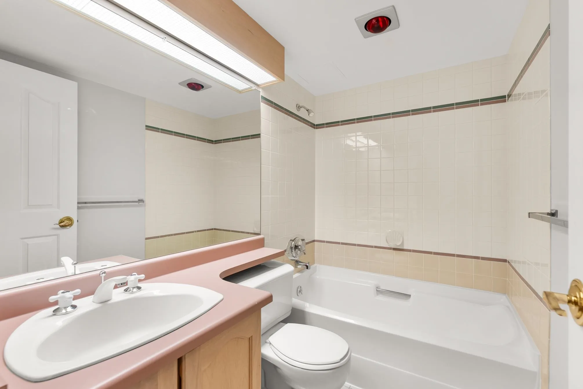 211 7251 Minoru Boulevard