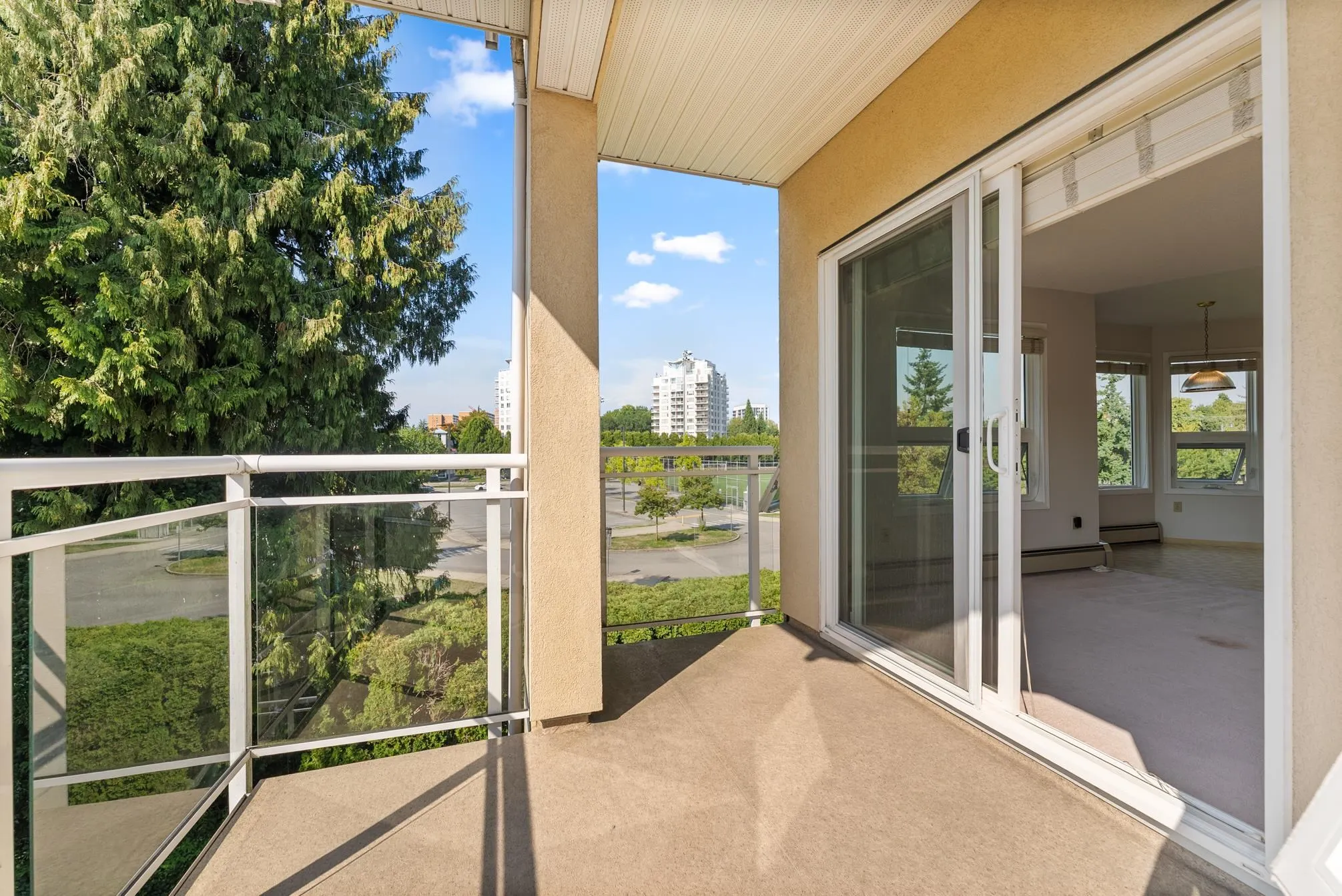211 7251 Minoru Boulevard