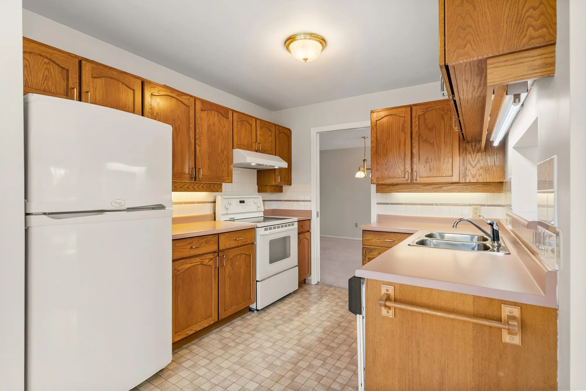 211 7251 Minoru Boulevard