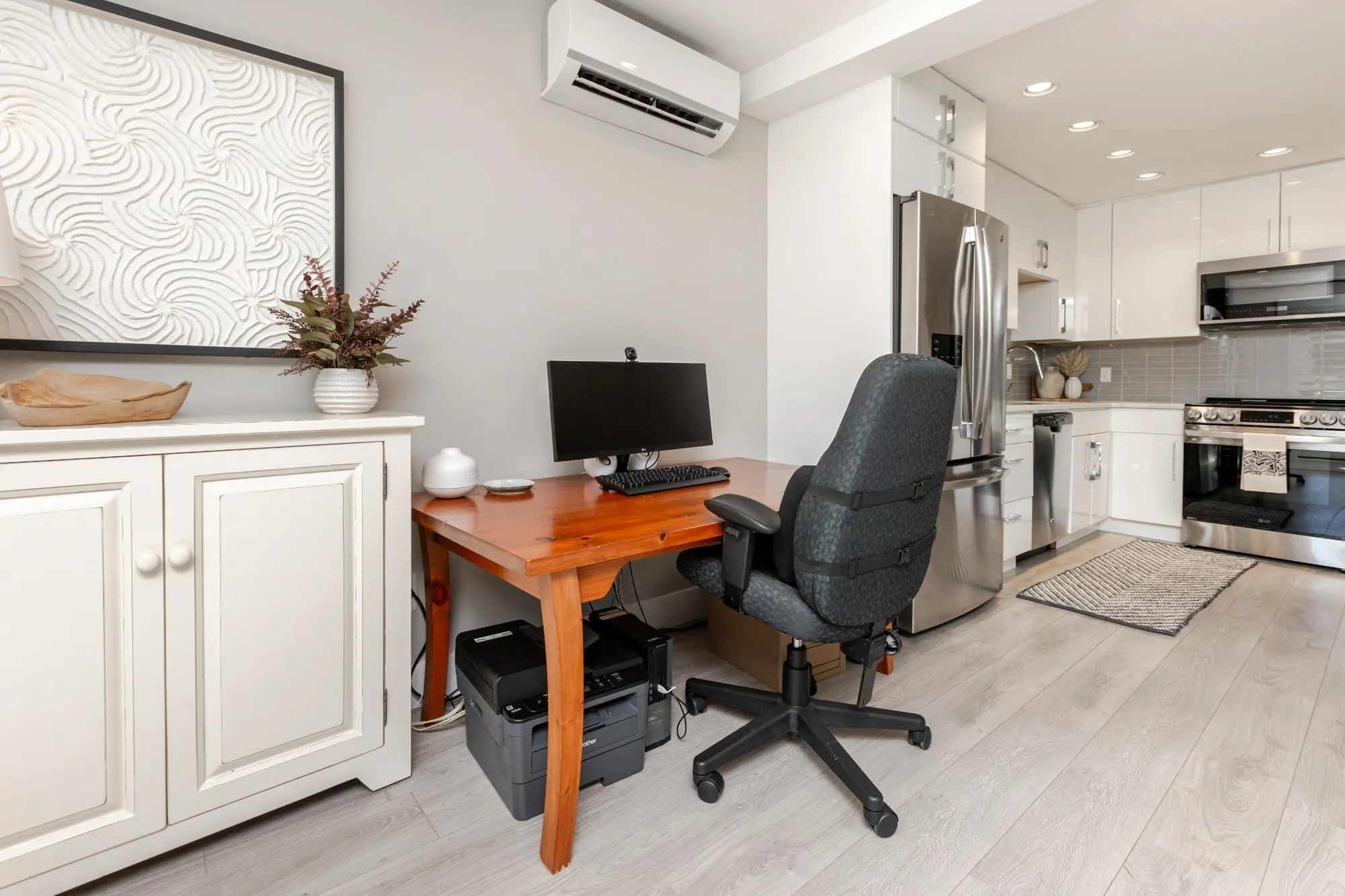 3 15989 Marine Drive