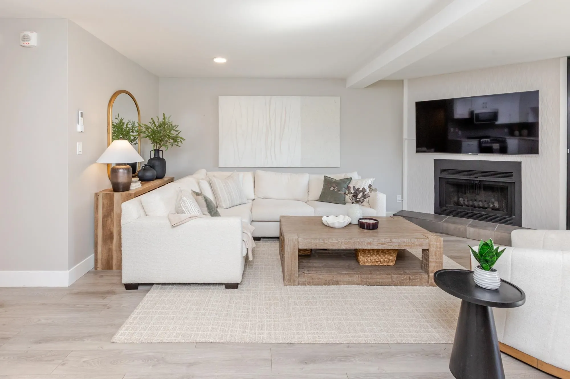 3 15989 Marine Drive