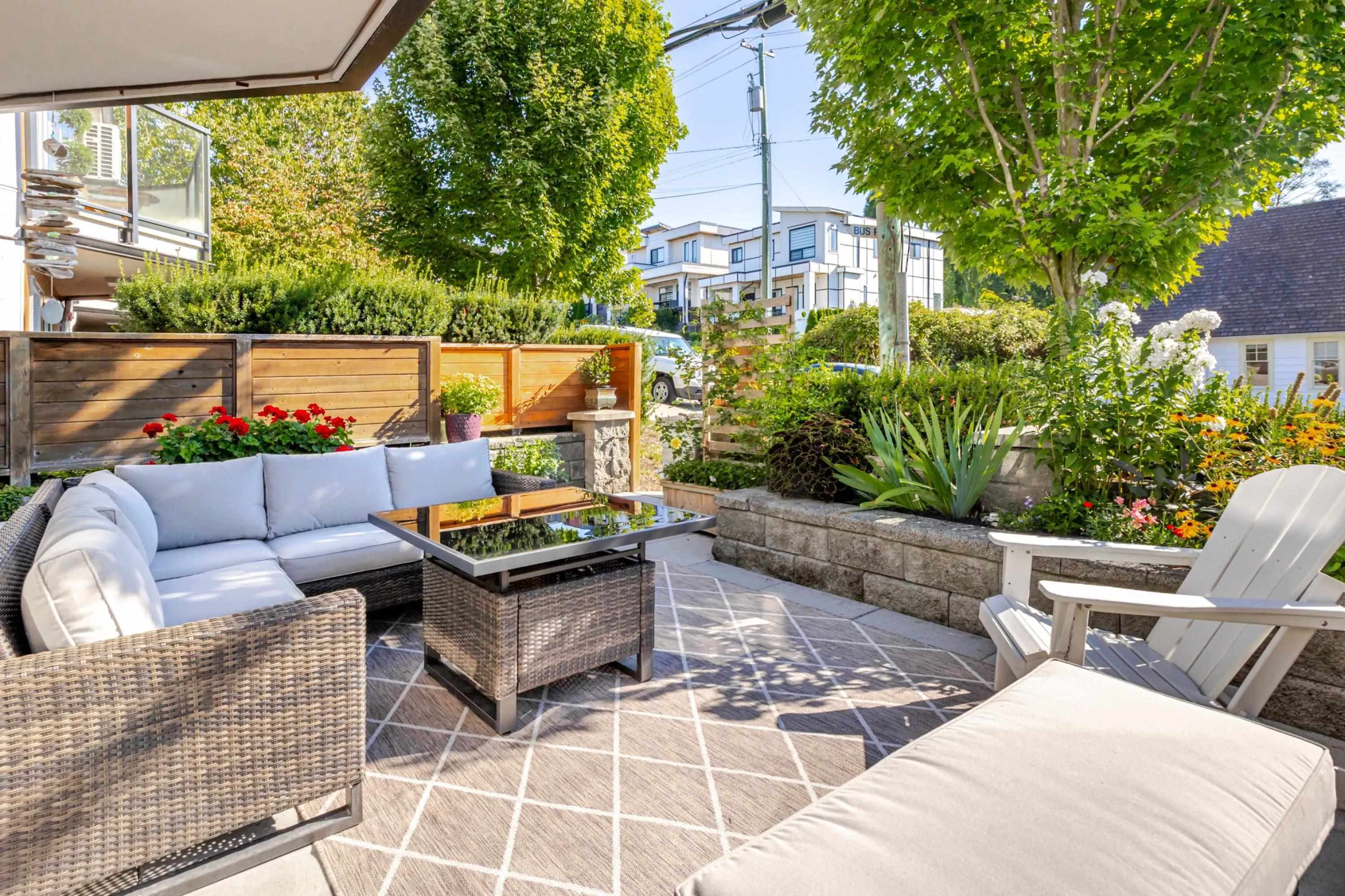 3 15989 Marine Drive