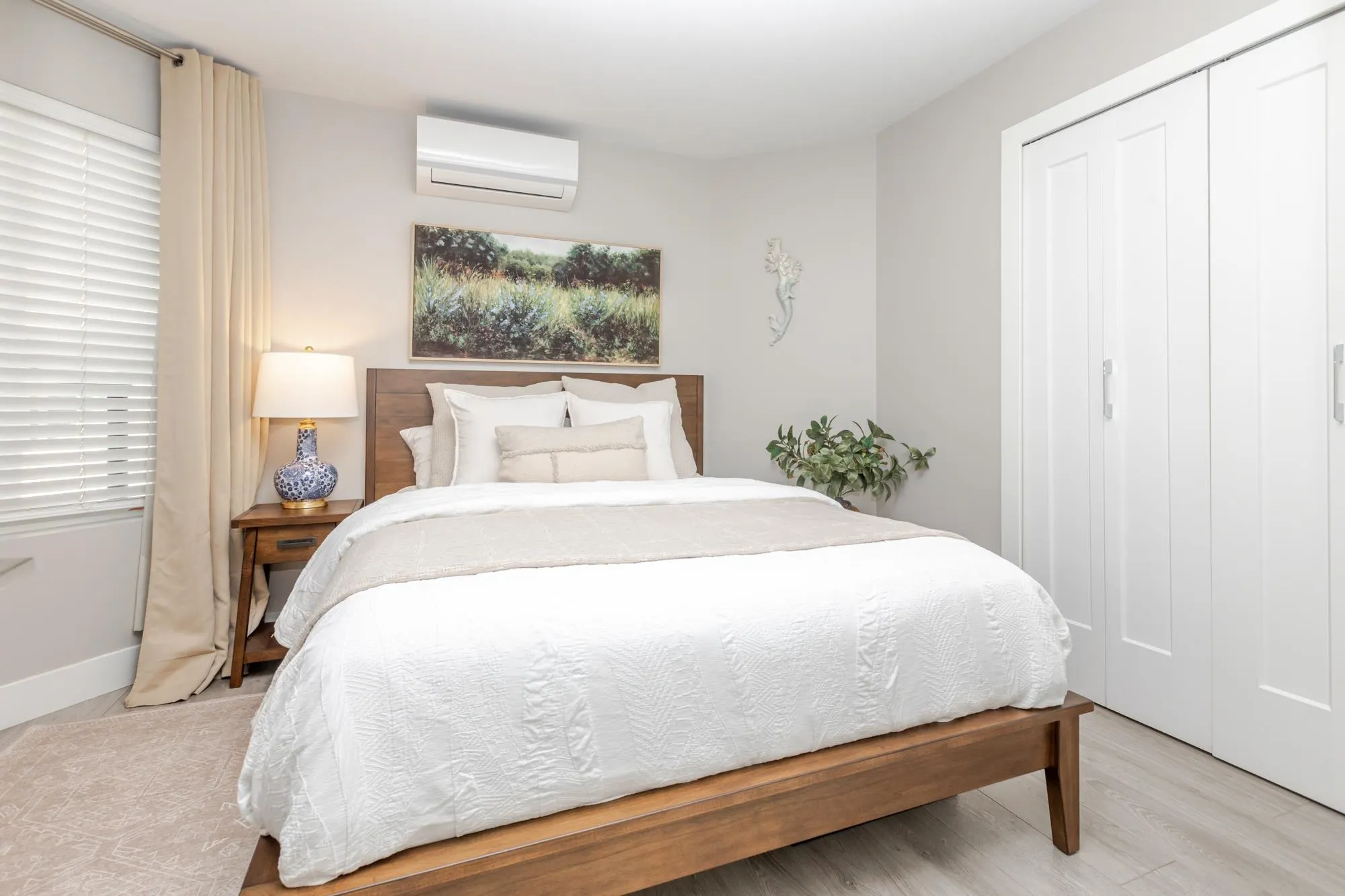 3 15989 Marine Drive