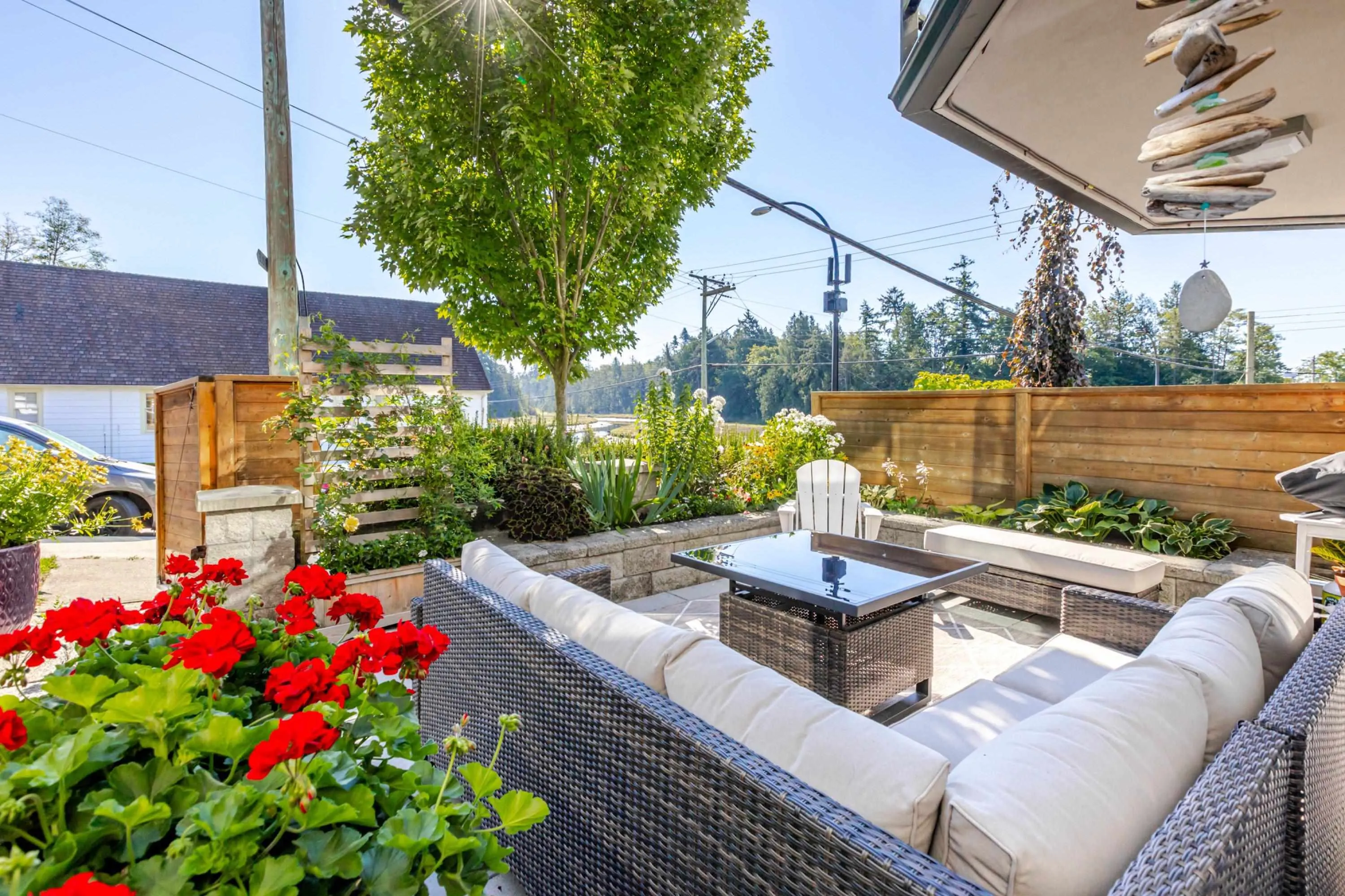 3 15989 Marine Drive