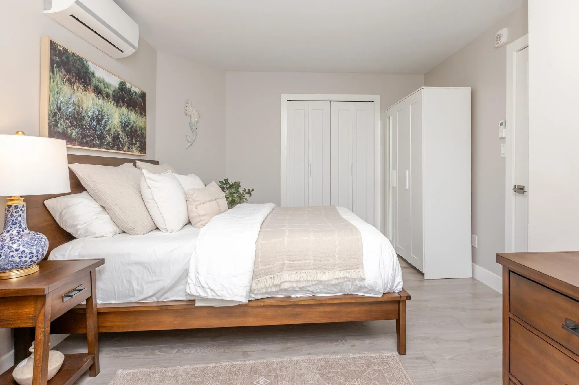 3 15989 Marine Drive