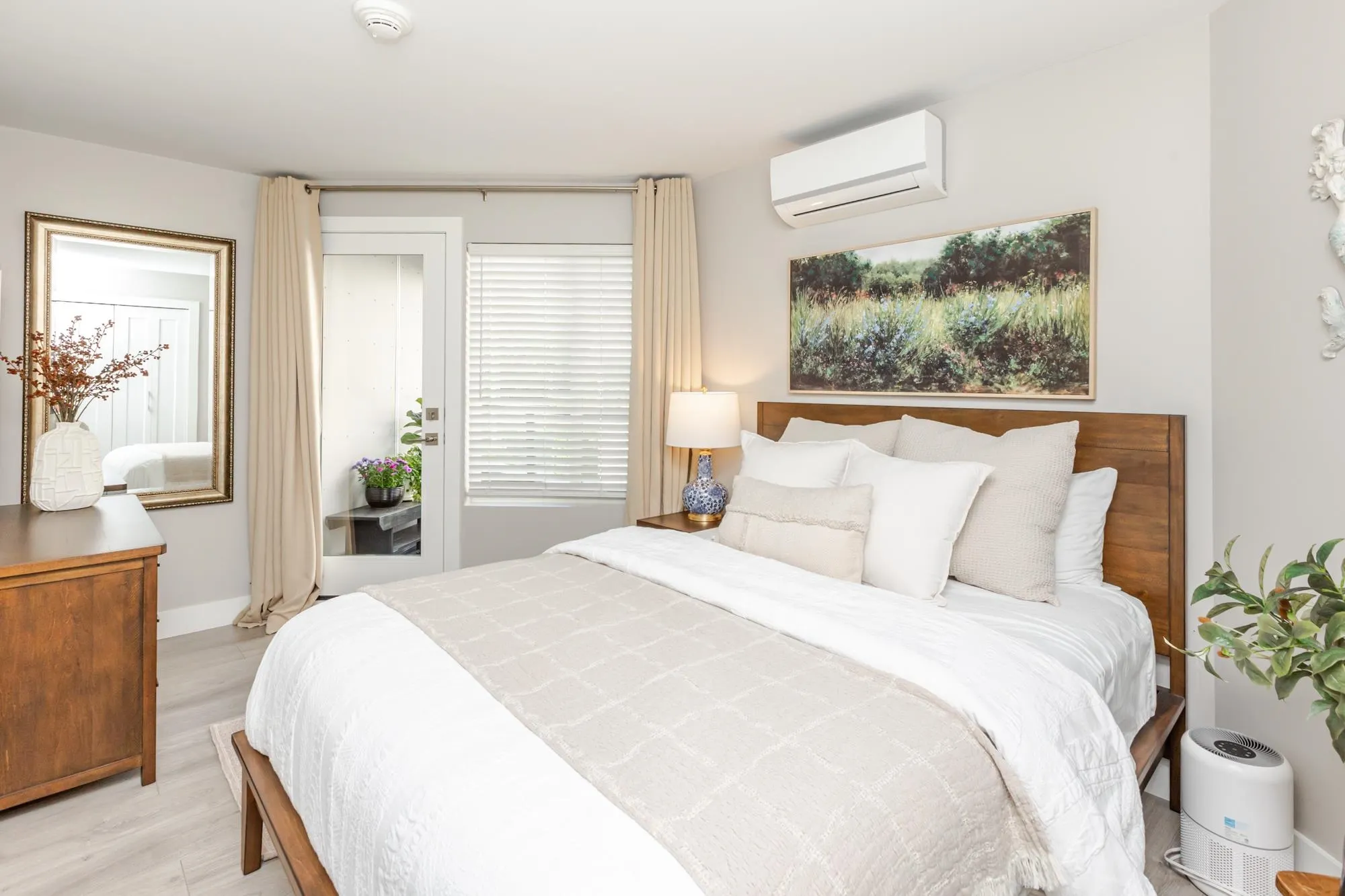 3 15989 Marine Drive