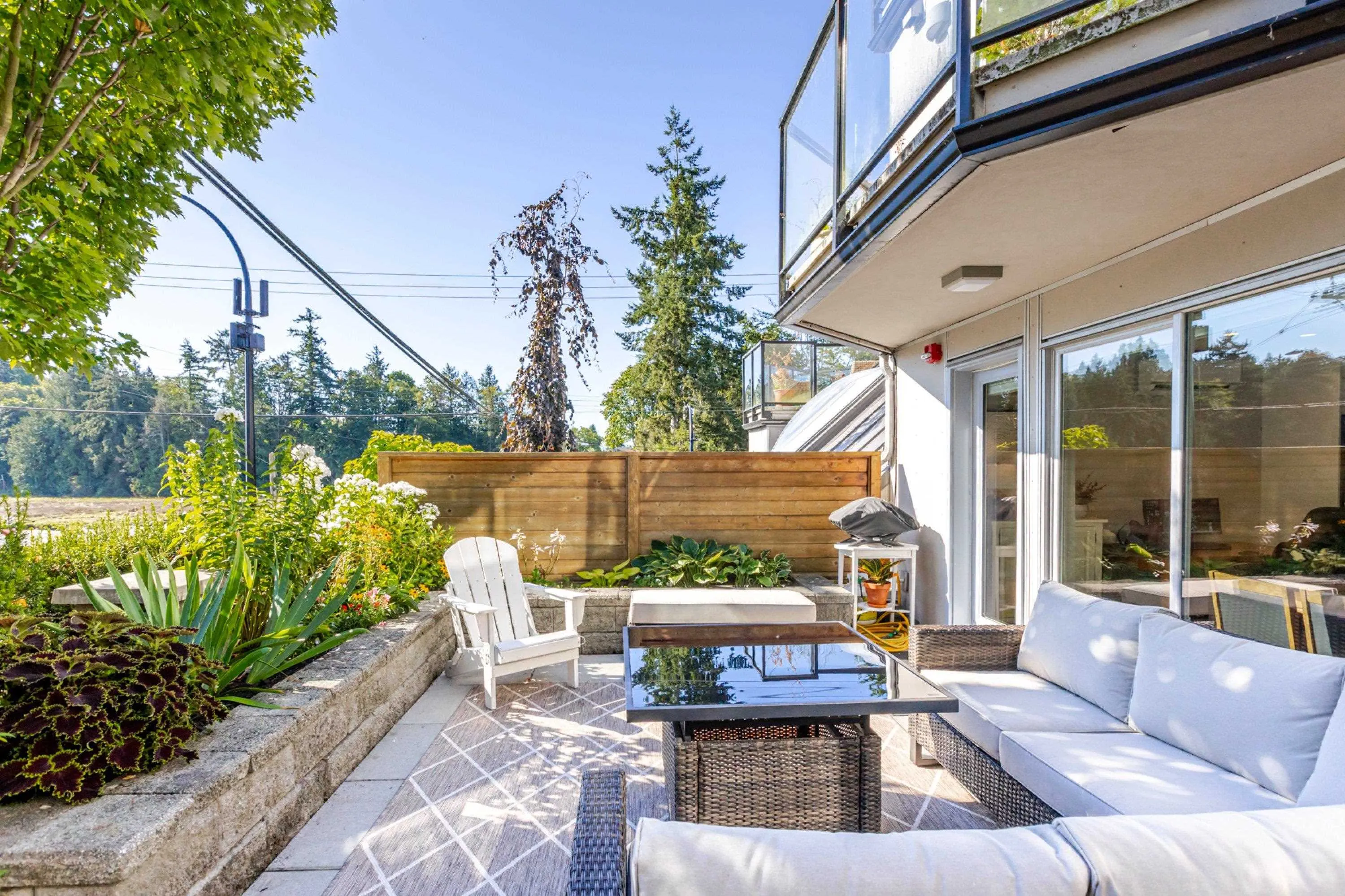 3 15989 Marine Drive
