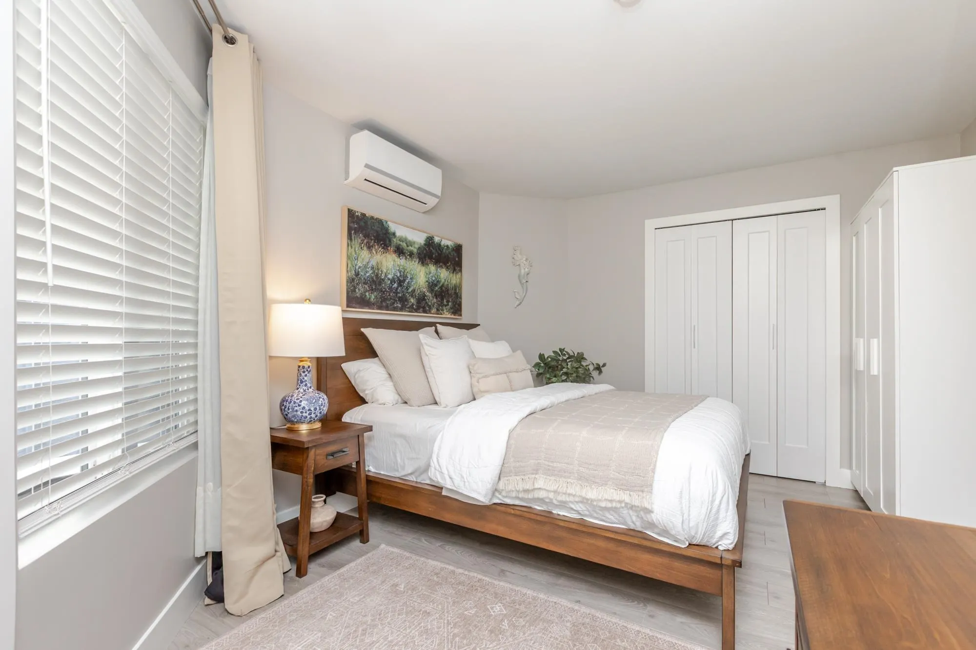3 15989 Marine Drive