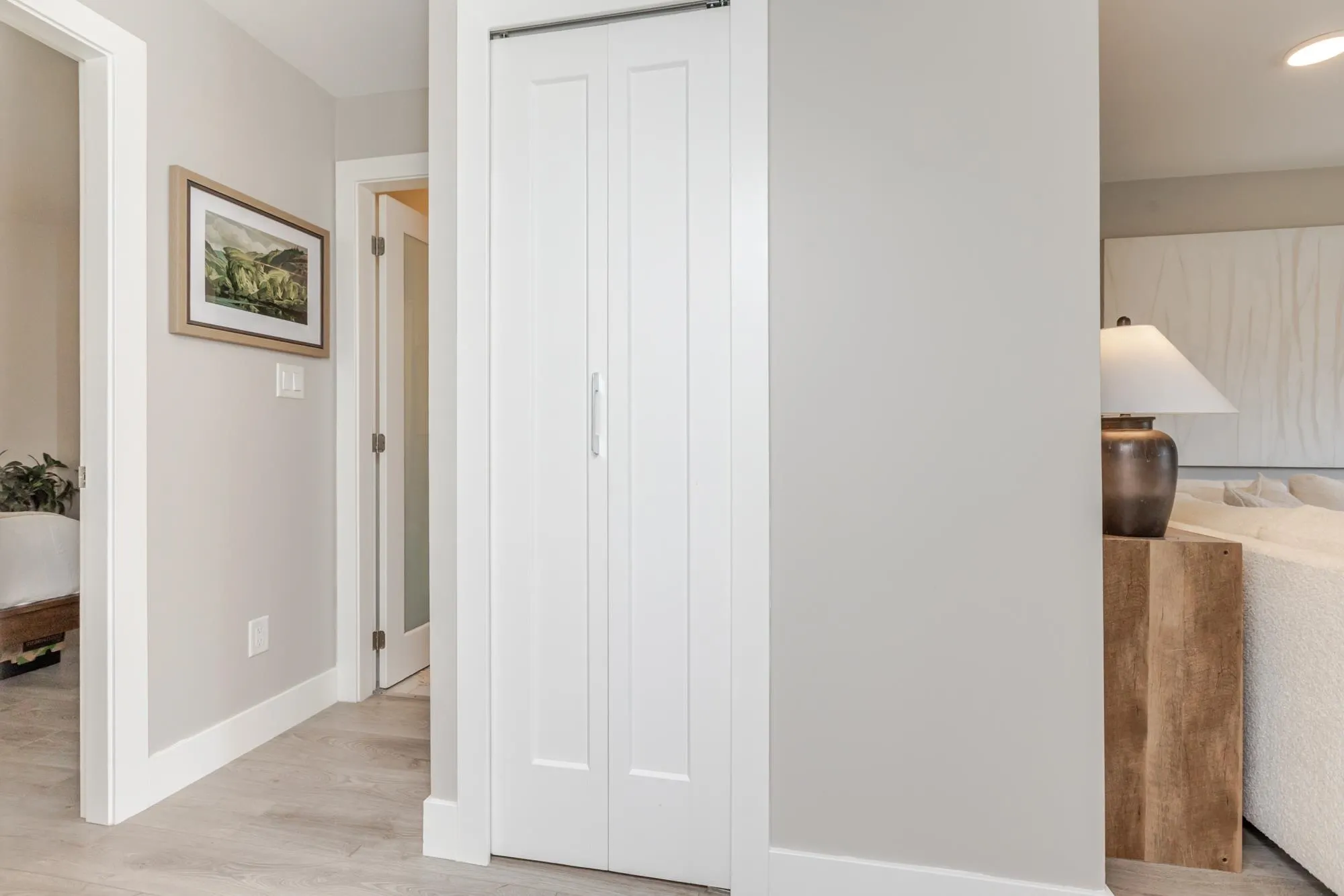 3 15989 Marine Drive