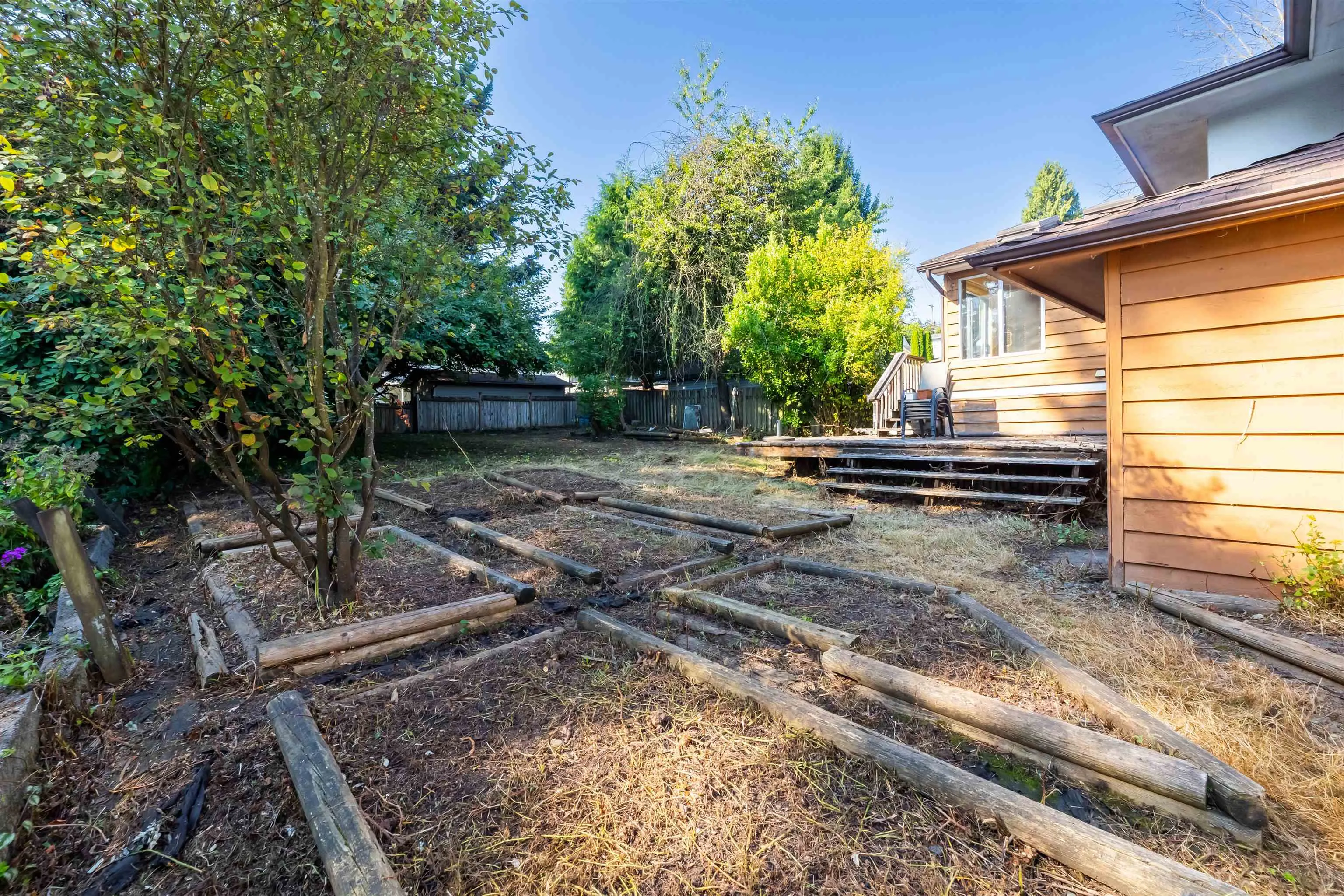 320 Hoult Street
