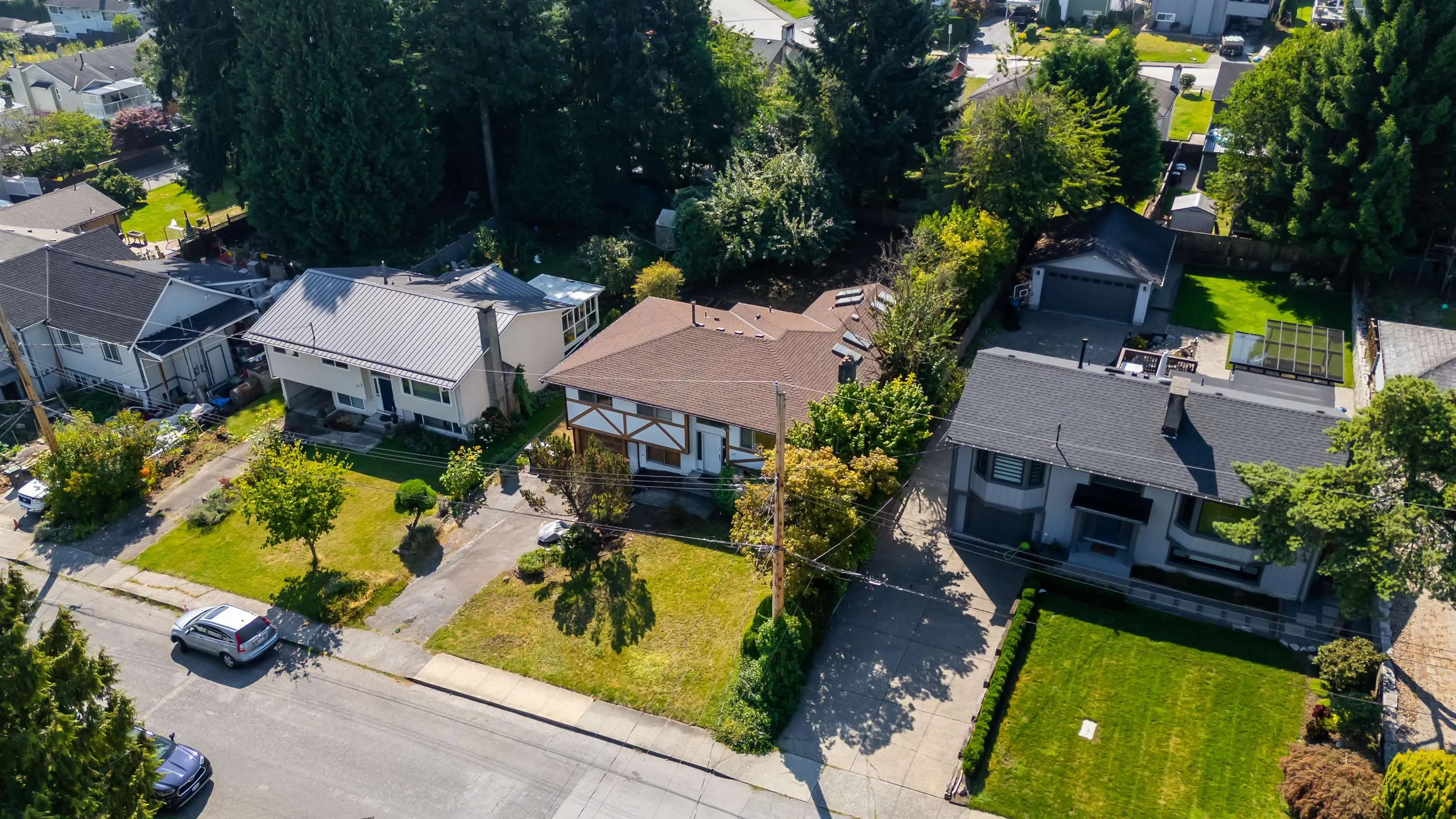320 Hoult Street