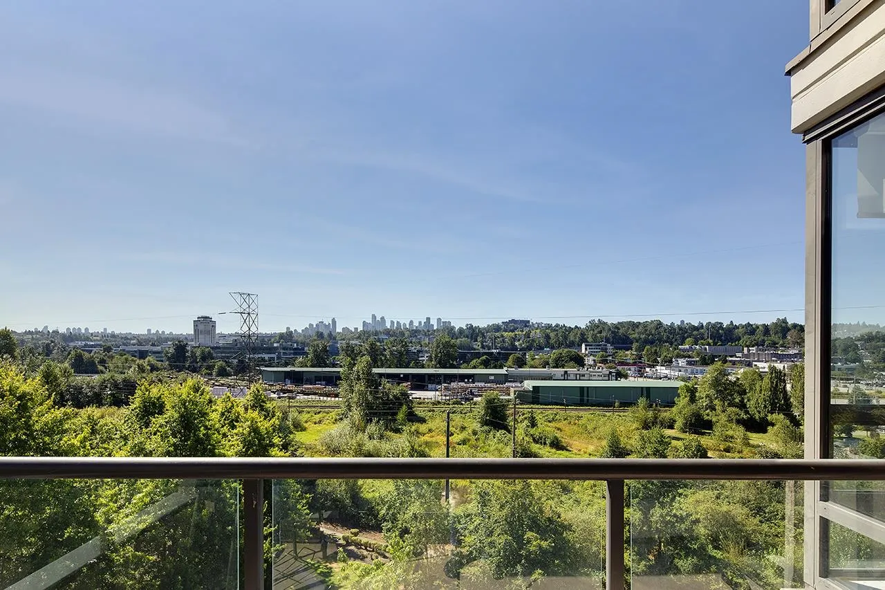 806 4178 Dawson Street