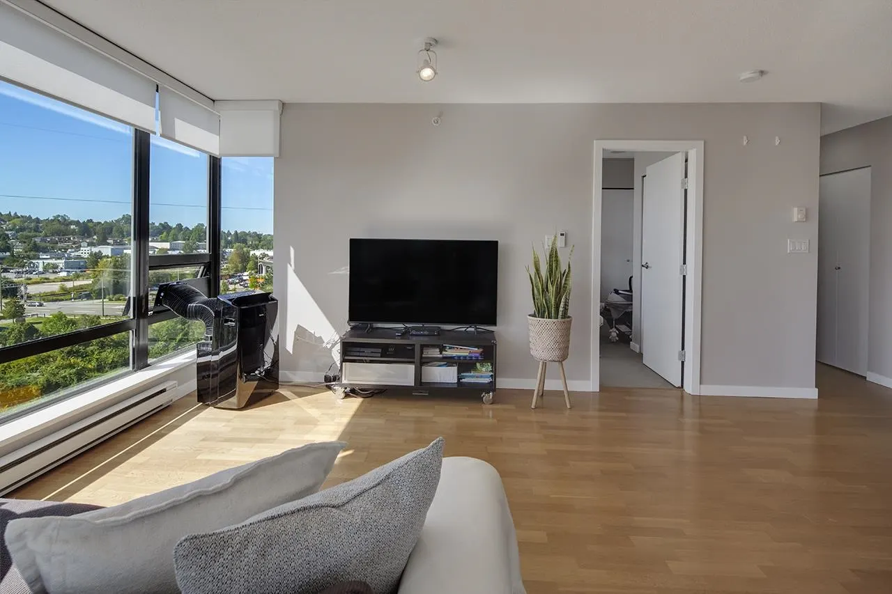 806 4178 Dawson Street