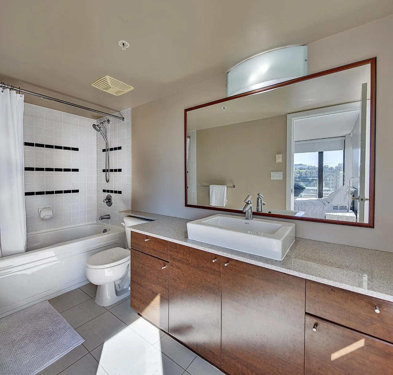 806 4178 Dawson Street