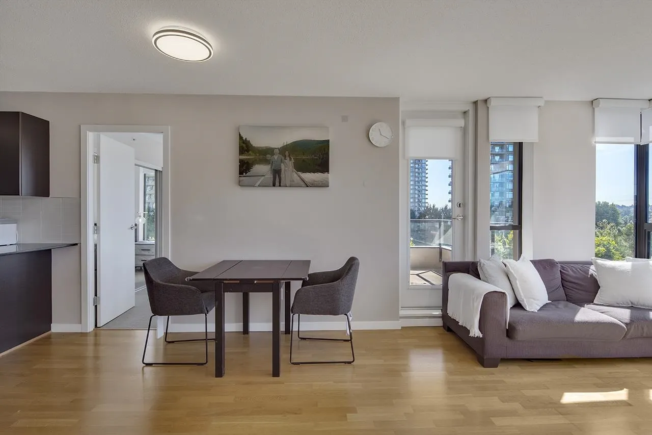 806 4178 Dawson Street