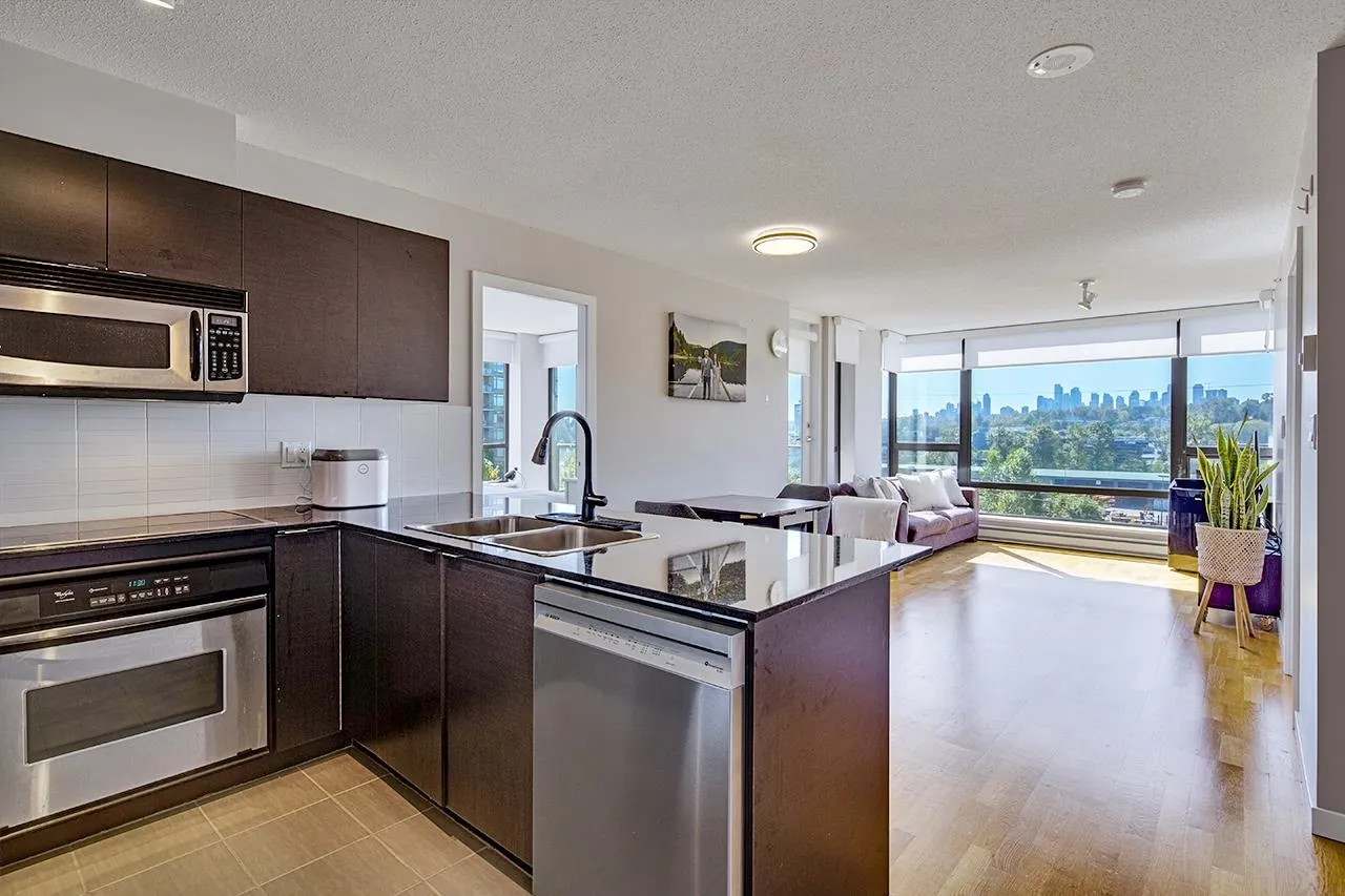 806 4178 Dawson Street