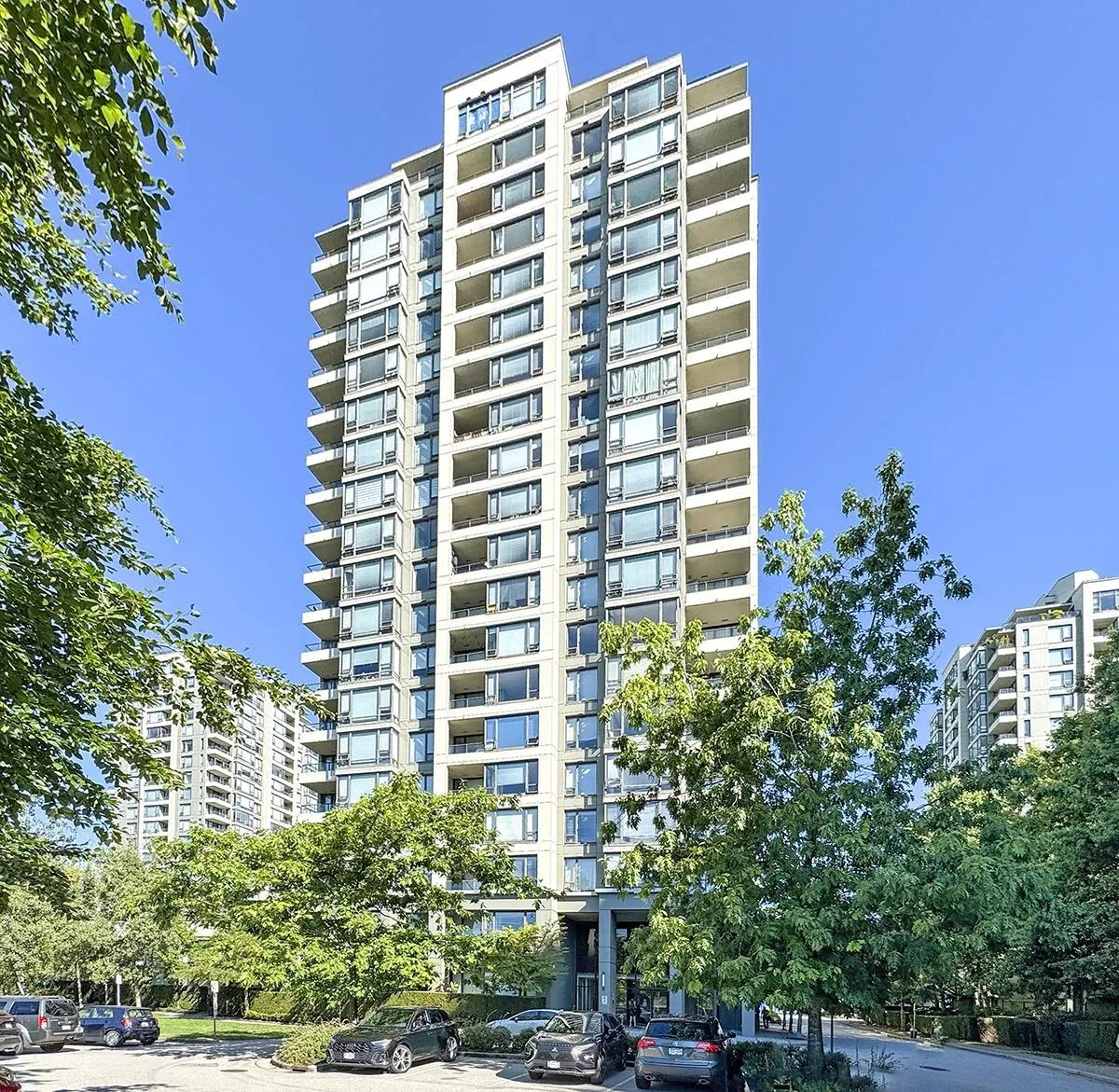 806 4178 Dawson Street
