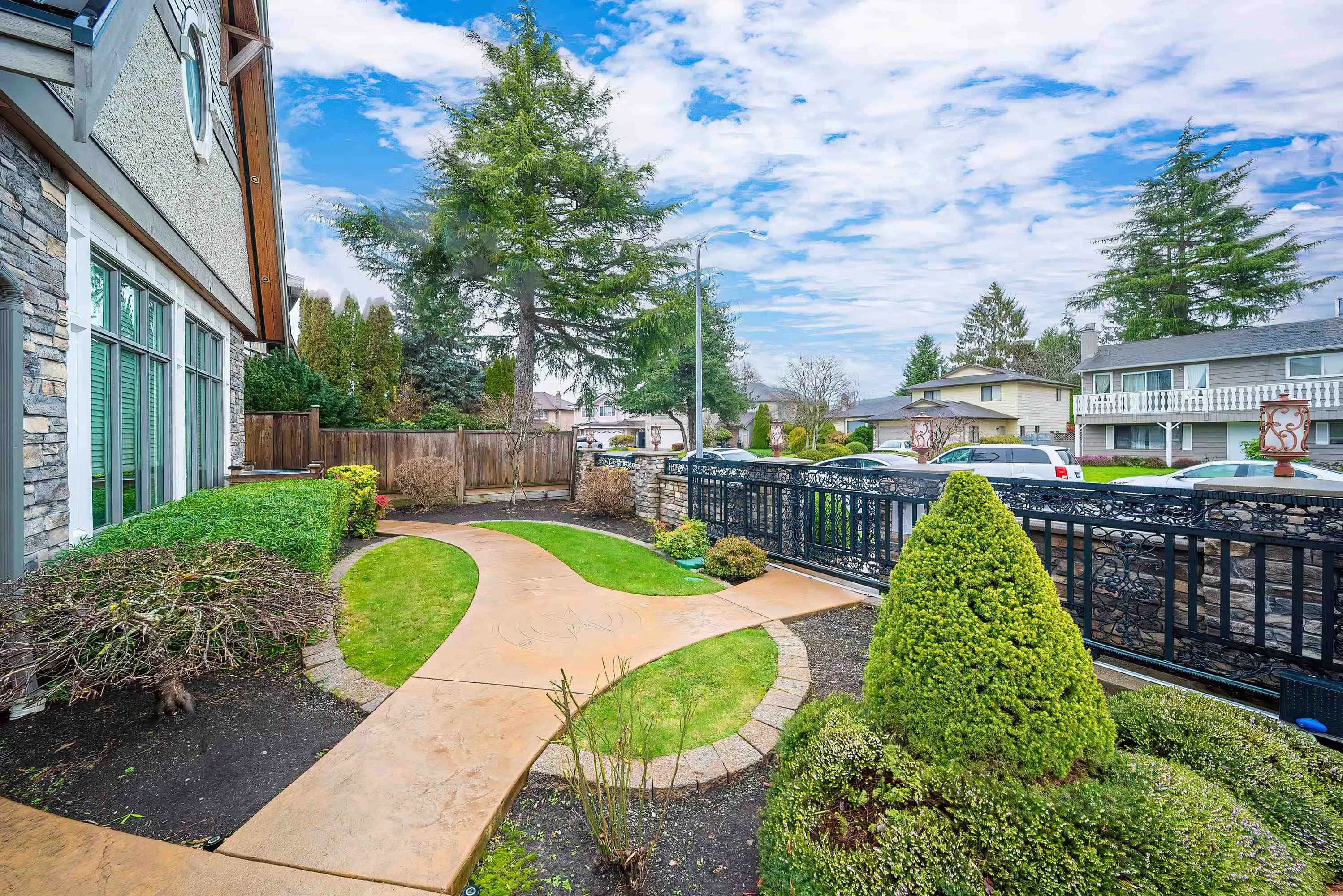 7673 Dampier Drive