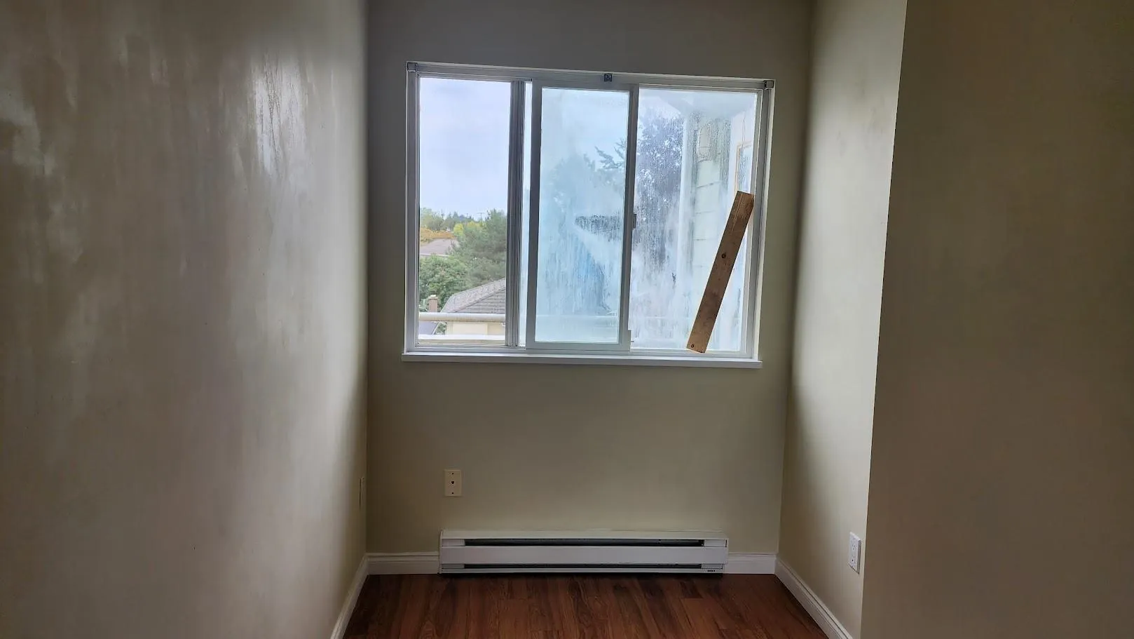 423 2238 Kingsway