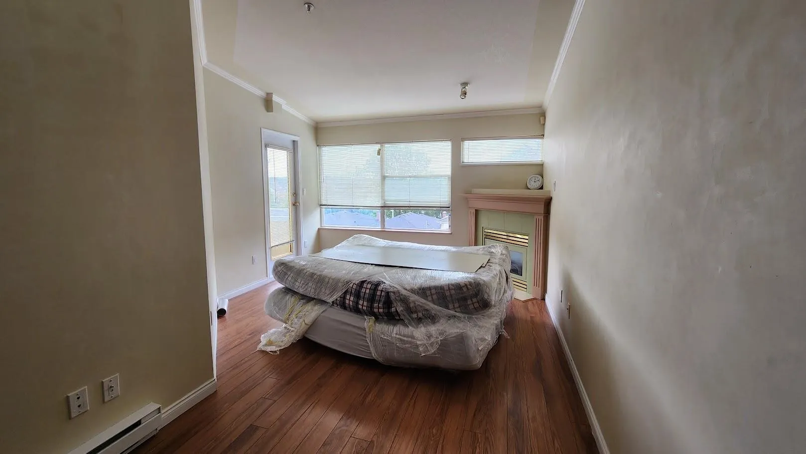 423 2238 Kingsway