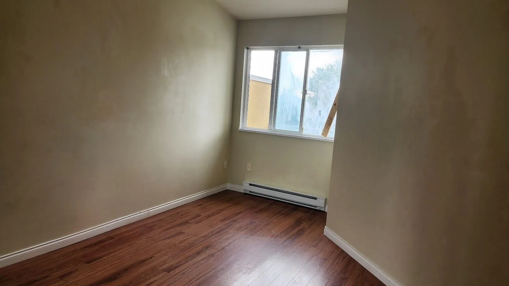 423 2238 Kingsway