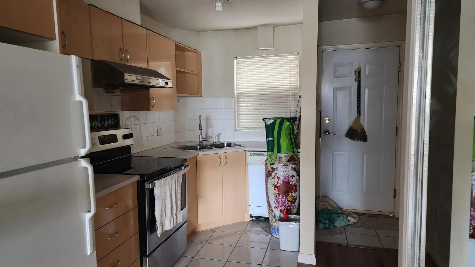 423 2238 Kingsway