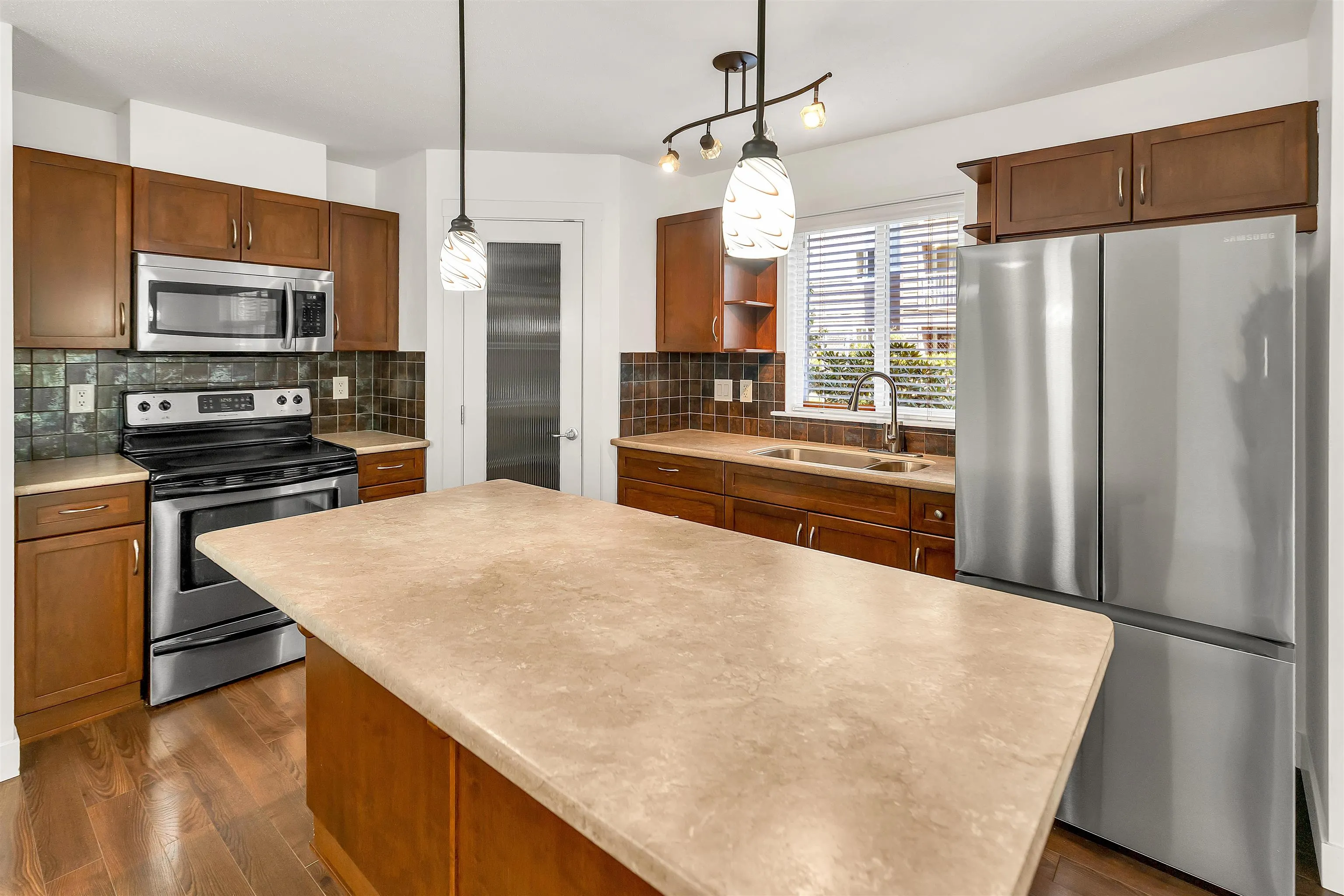 108 2038 Sandalwood Crescent