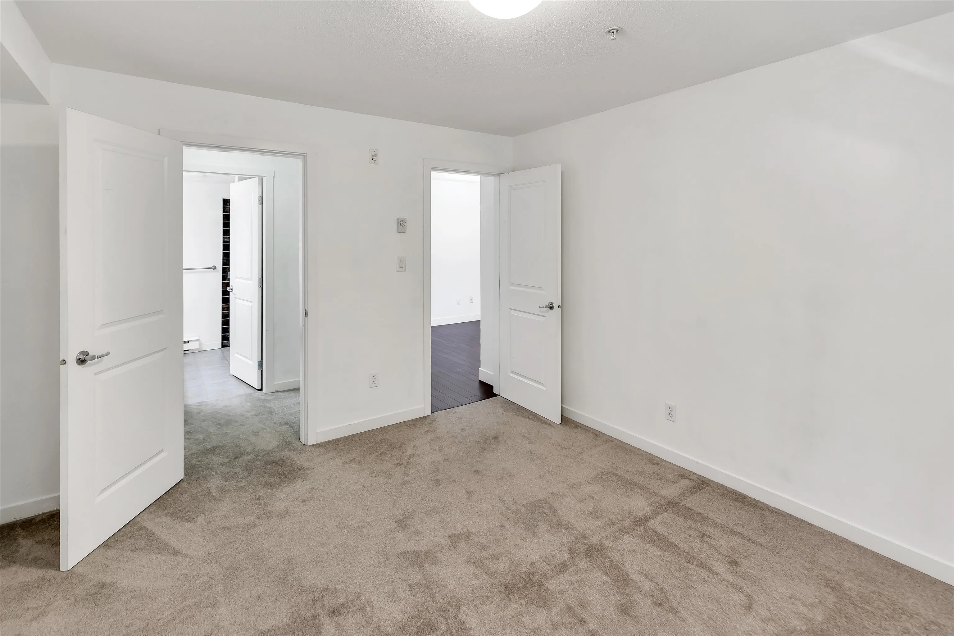 108 2038 Sandalwood Crescent