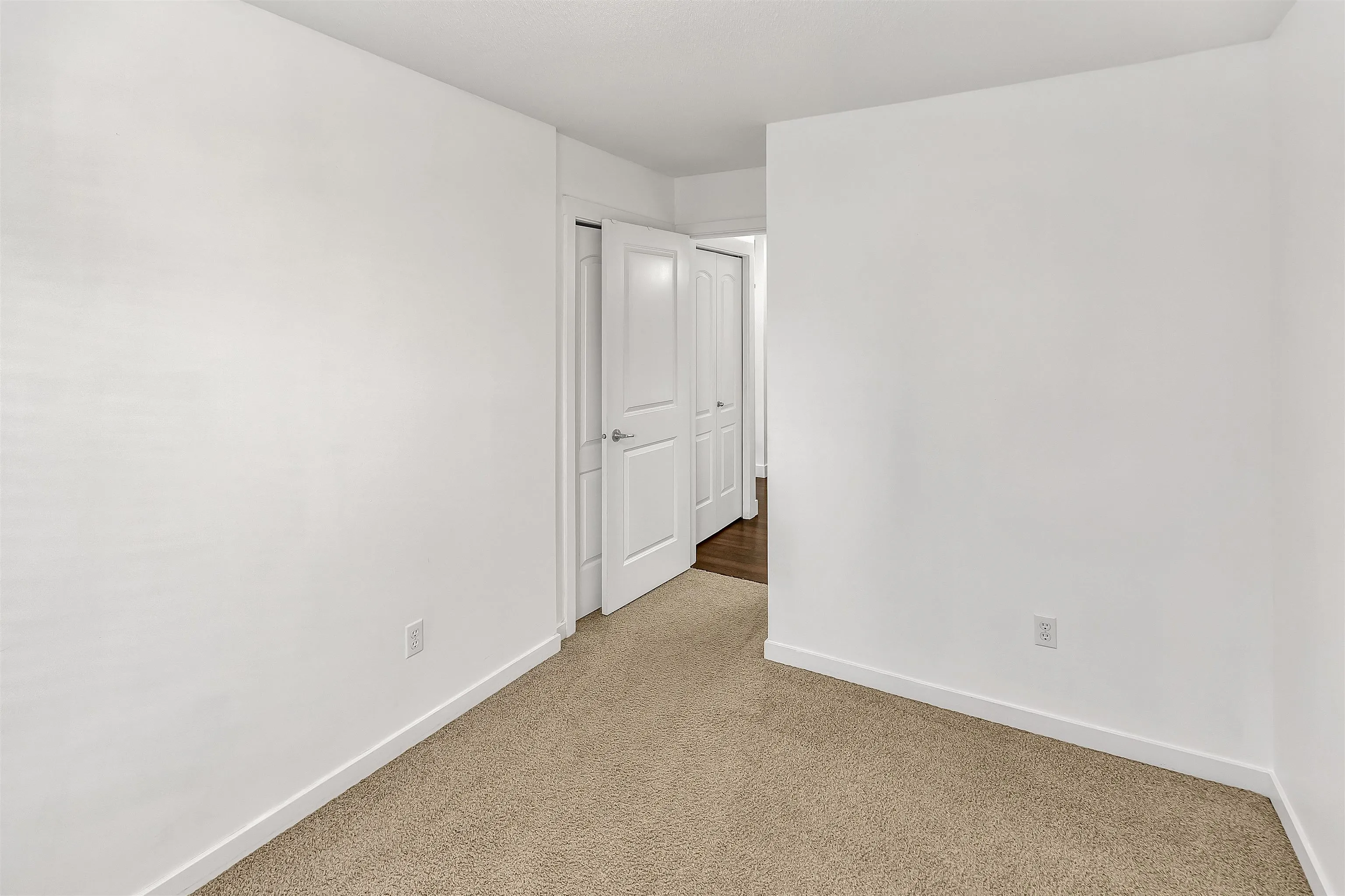 108 2038 Sandalwood Crescent