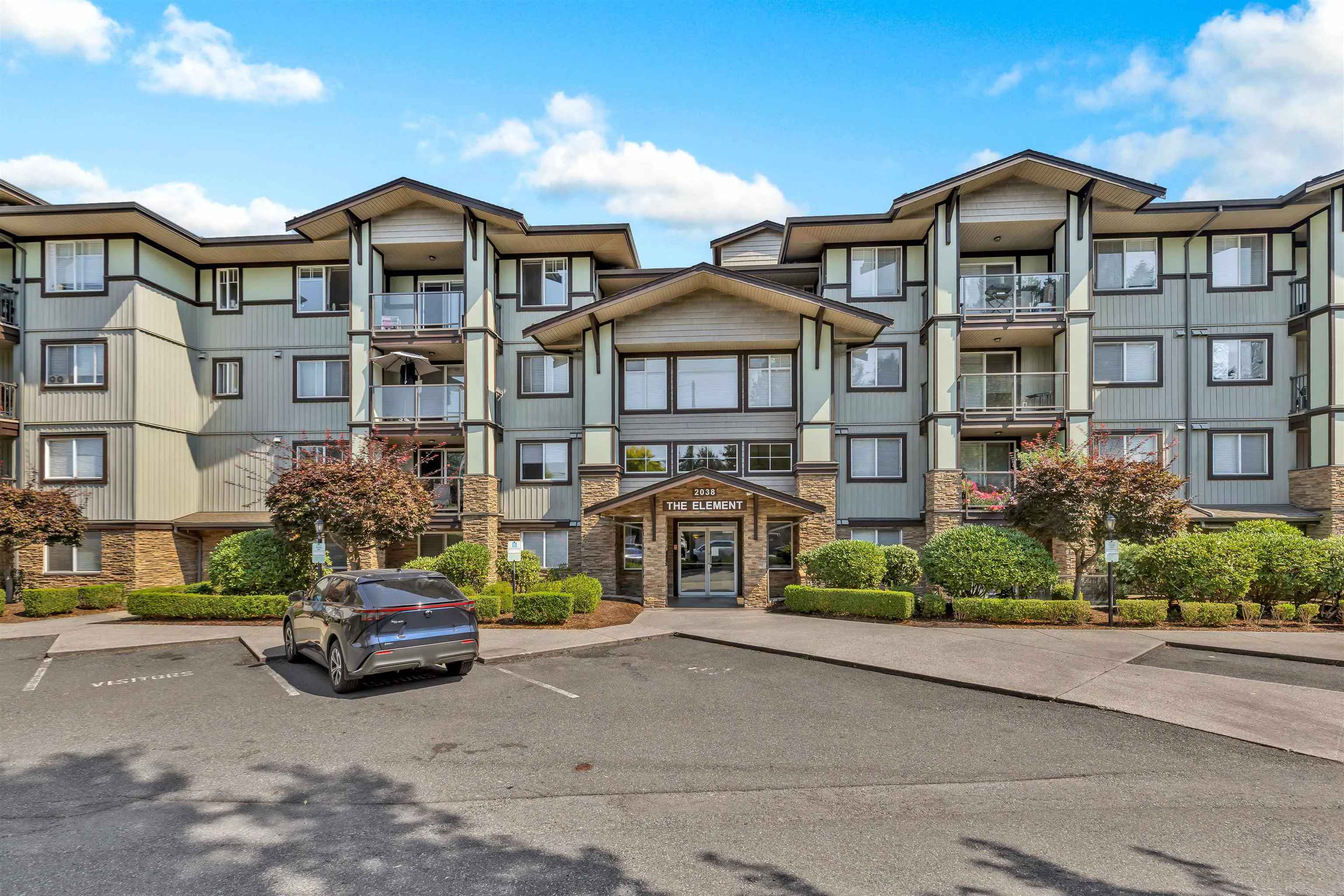 108 2038 Sandalwood Crescent