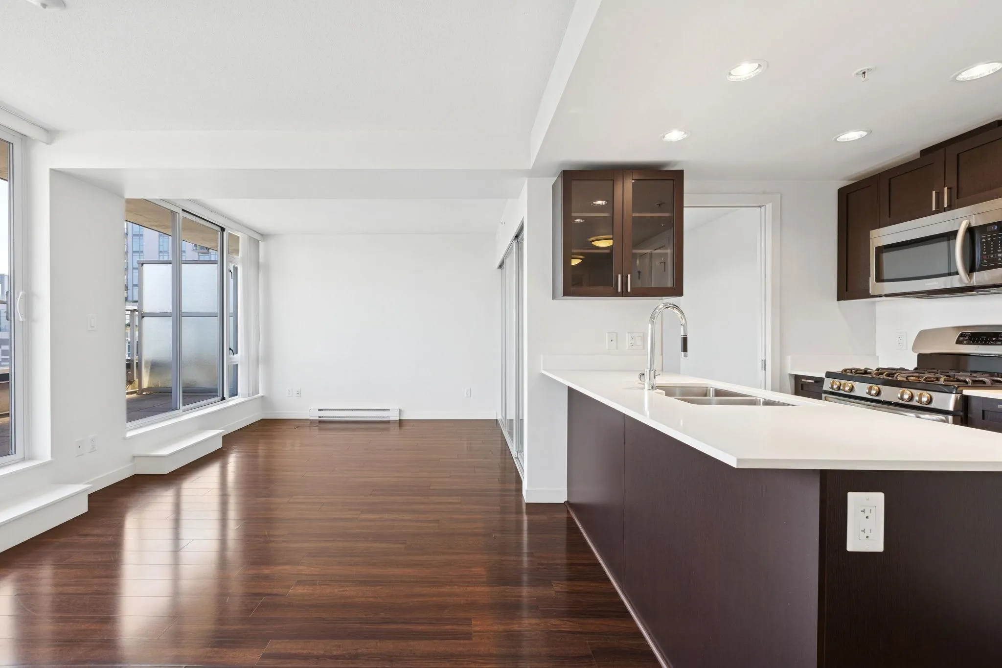 810 4818 Eldorado Mews