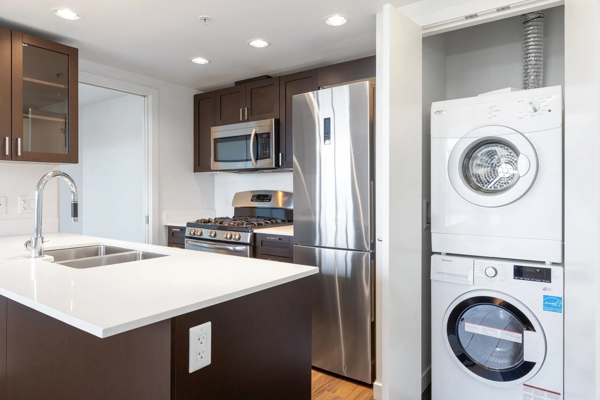 810 4818 Eldorado Mews