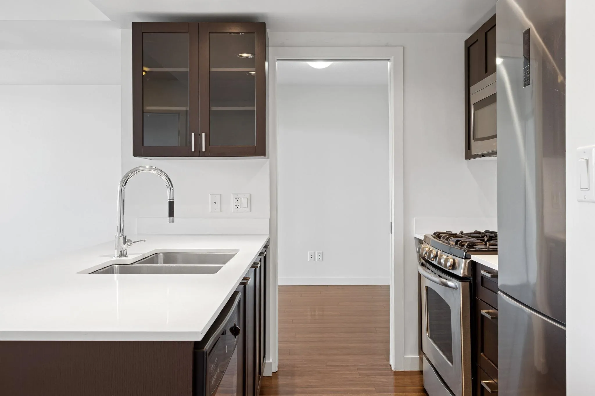 810 4818 Eldorado Mews